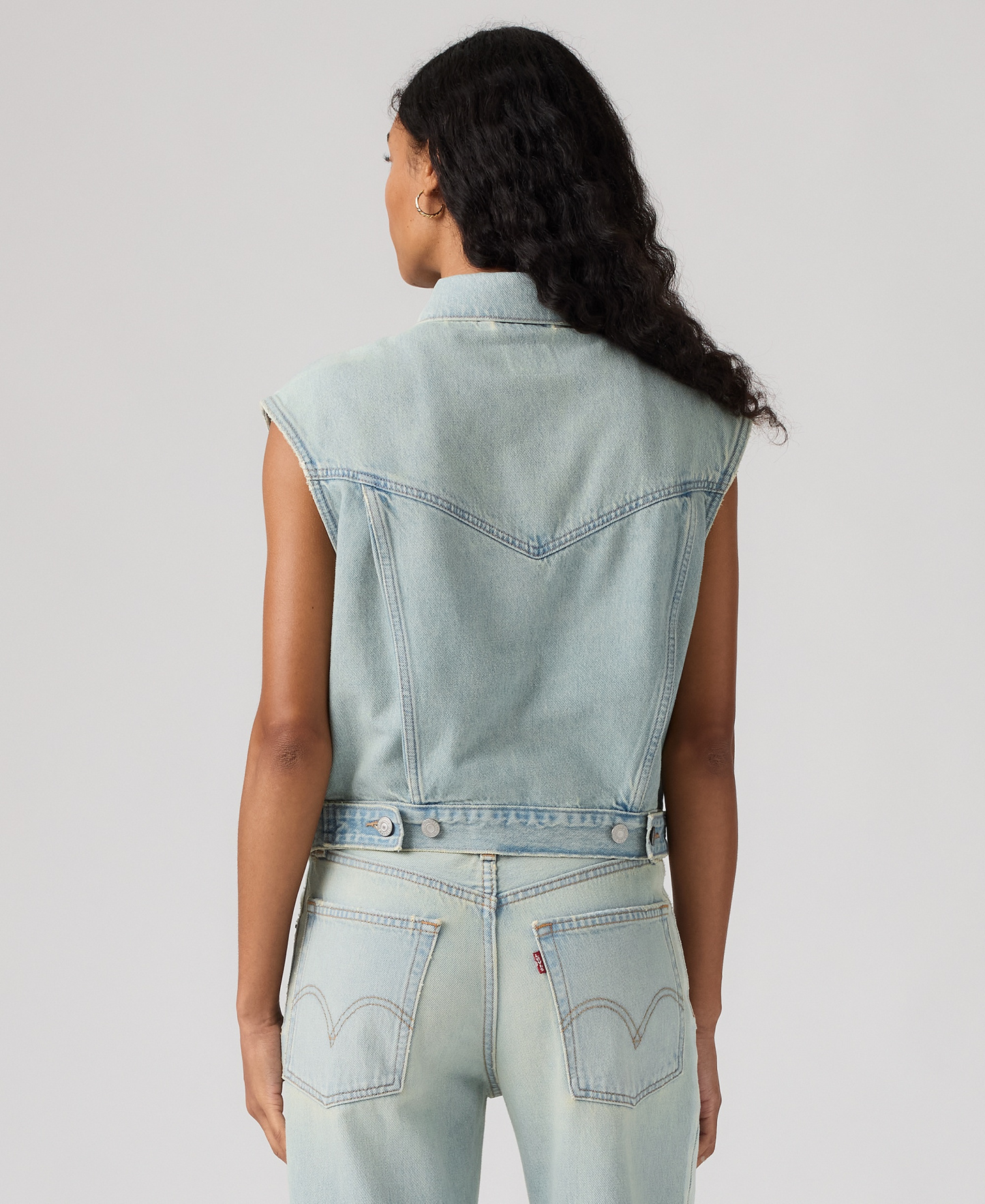 Levi's Women's Premium Shrunken Vest - Que Pasa Trucker