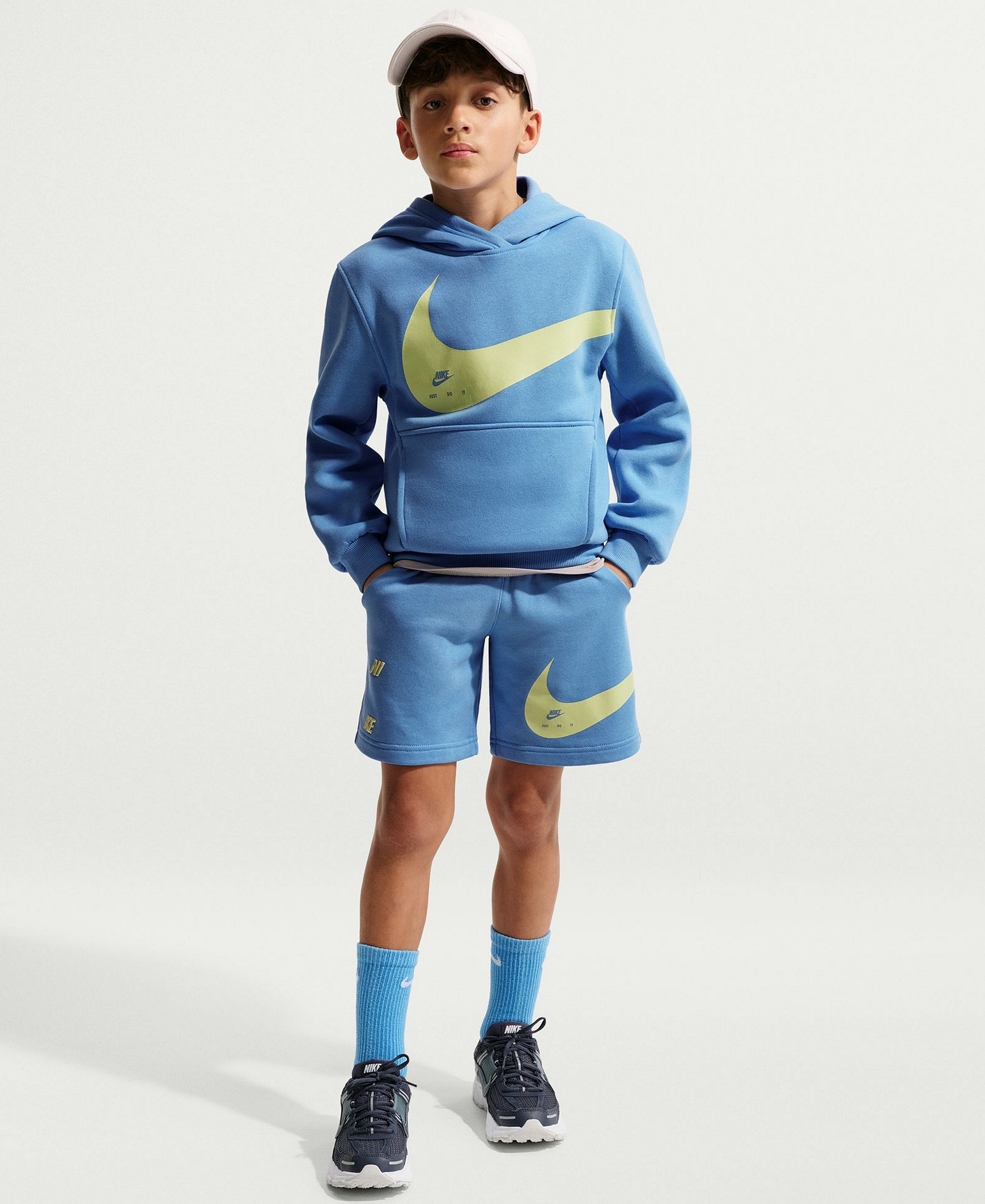 Nike Boys' and Girls' 7-20 Sportswear Club Long-Sleeve Hoodie - University Blue