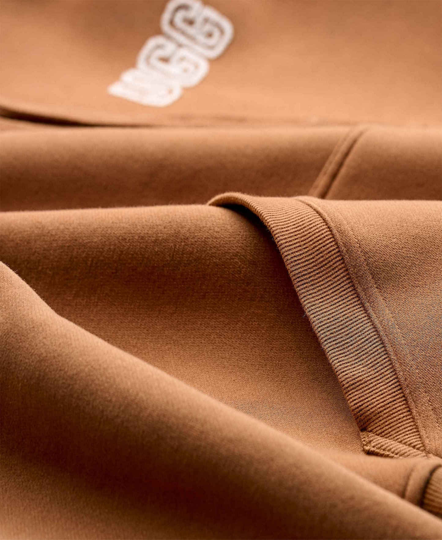 UGG Women's Oversized Graphic Sweatshirt - Chestnut