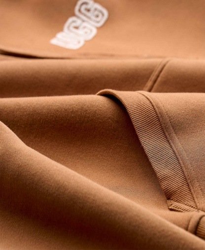 UGG Women's Oversized Graphic Sweatshirt - Chestnut