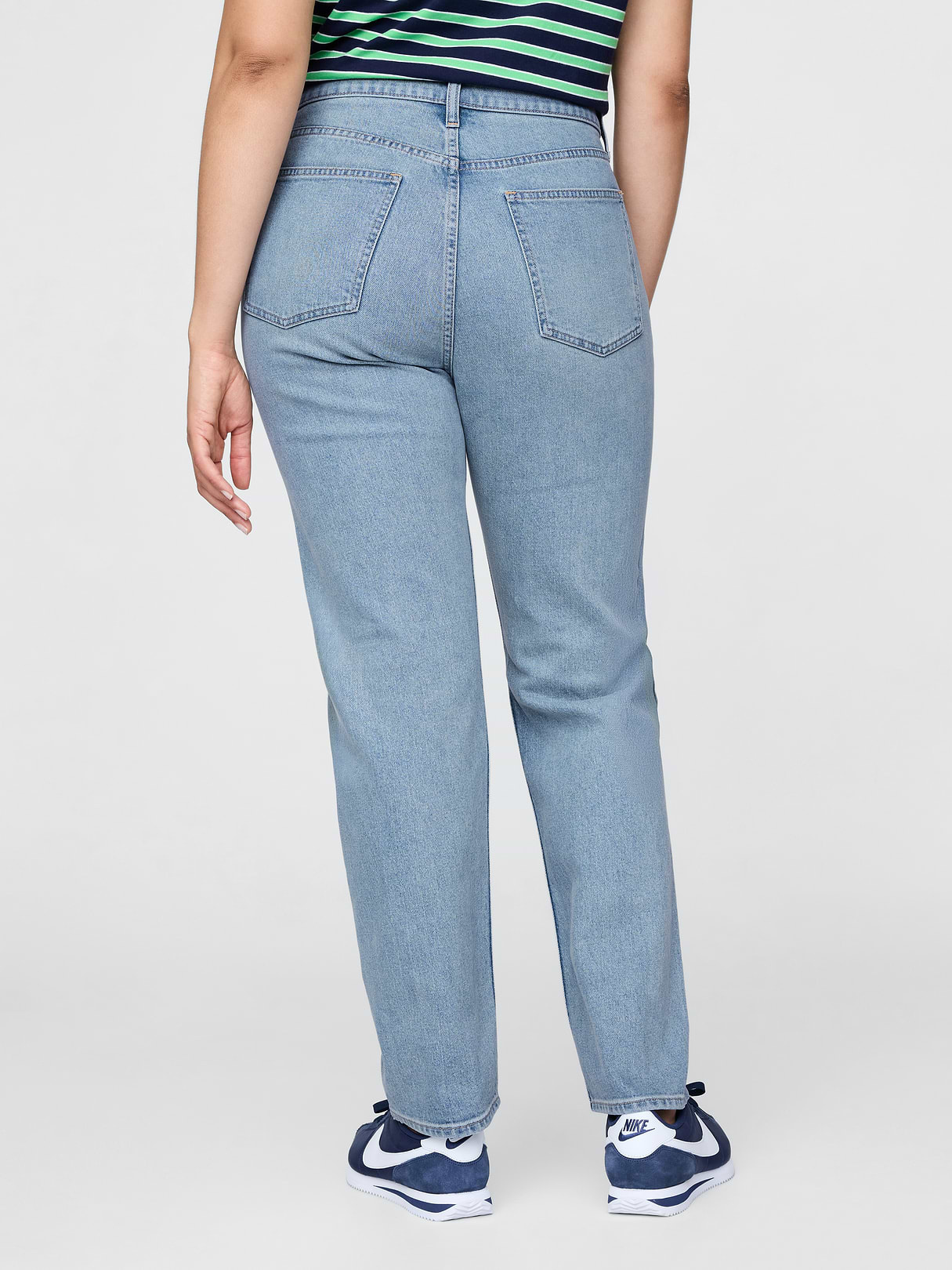High Rise '90s Slim Straight Jeans - Light indigo wash