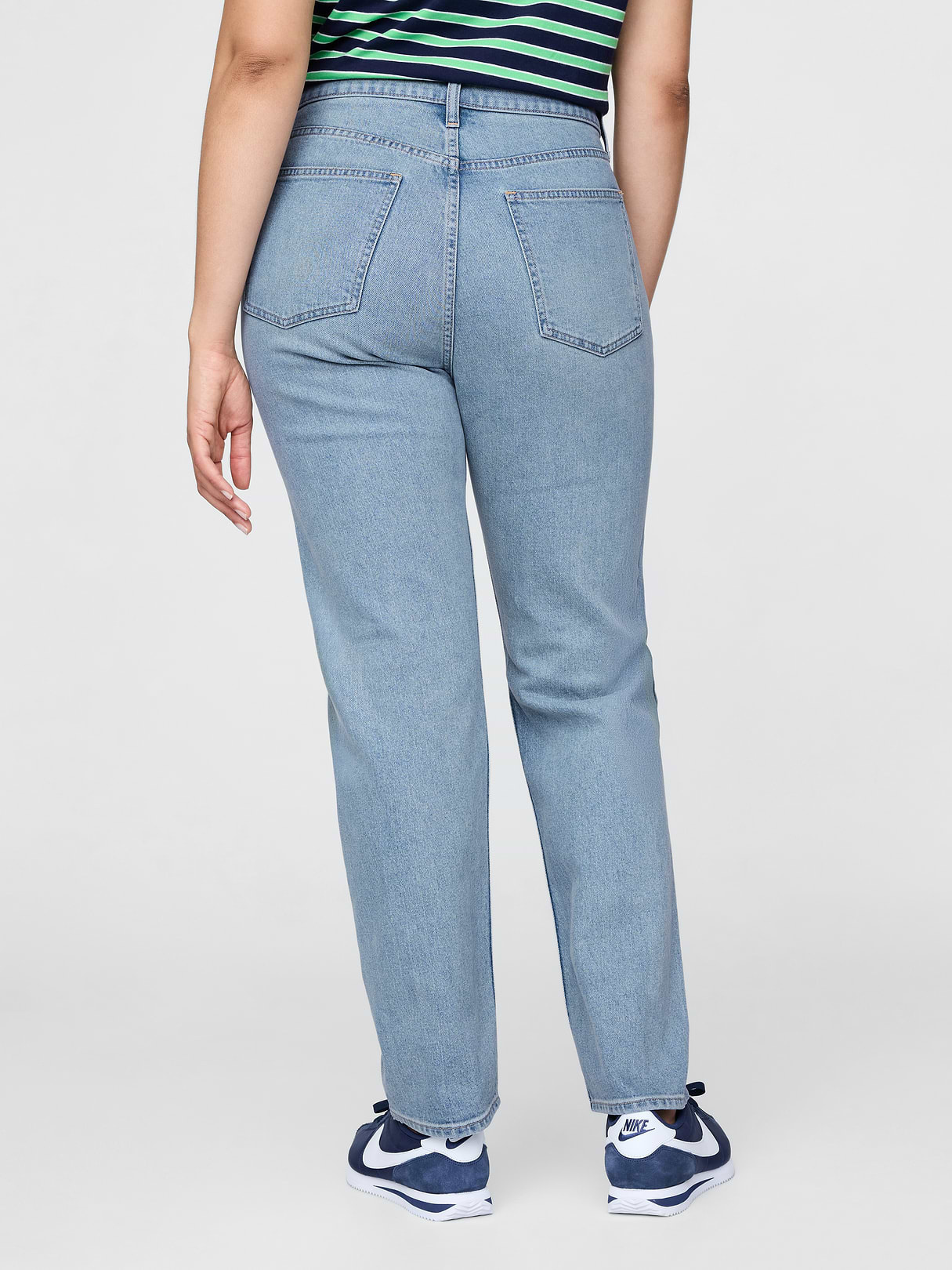High Rise '90s Slim Straight Jeans - Light indigo wash