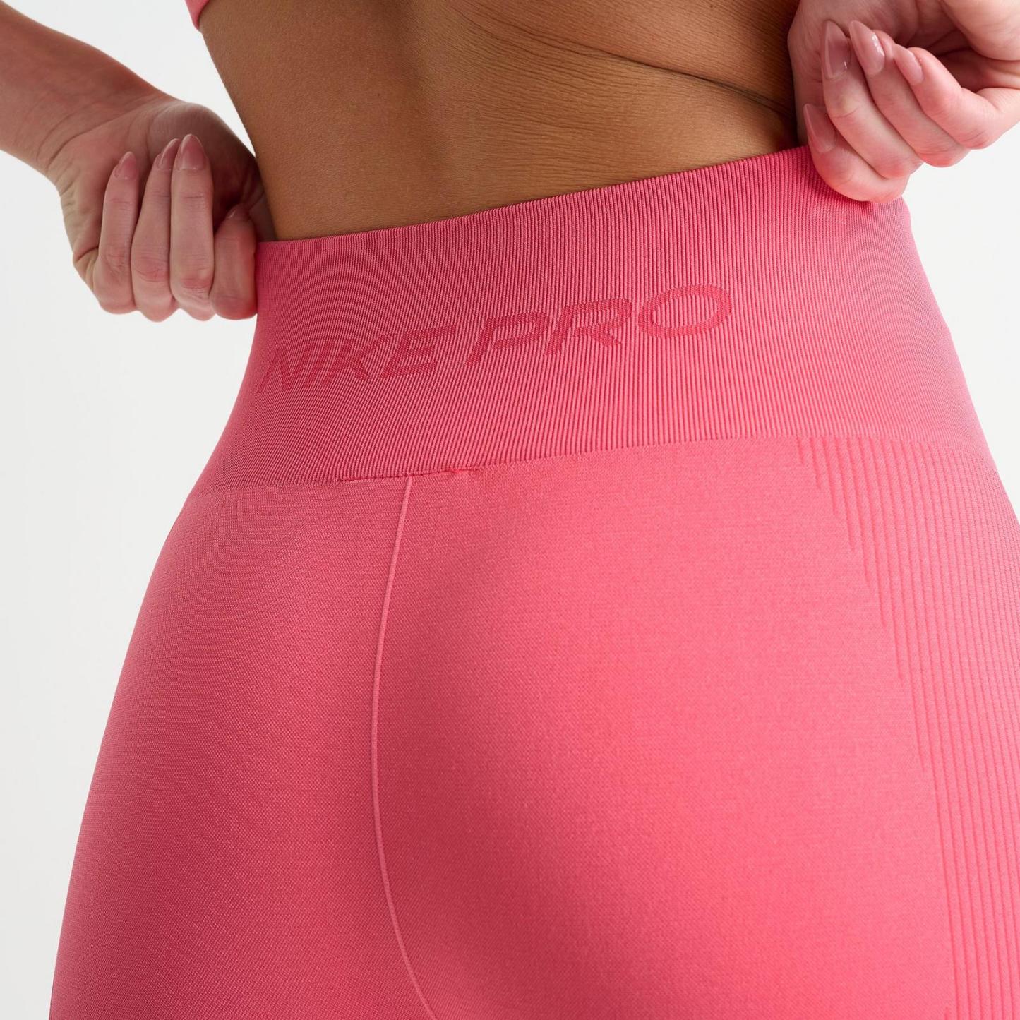 Women's Nike Pro Seamless High-Waisted 7/8 Leggings - Sea Coral