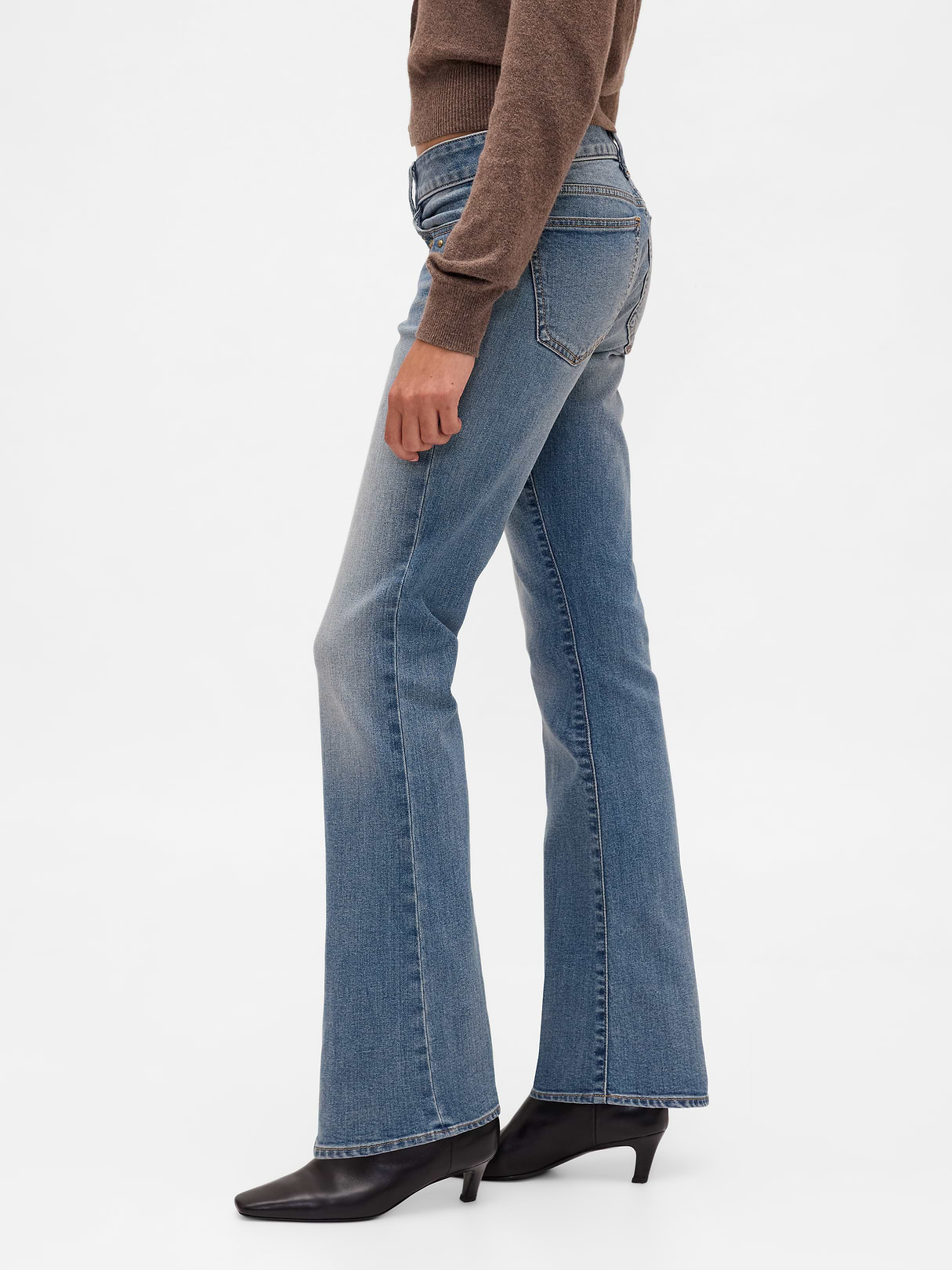 Low Rise Long & Lean Split-Hem Jeans - Medium indigo
