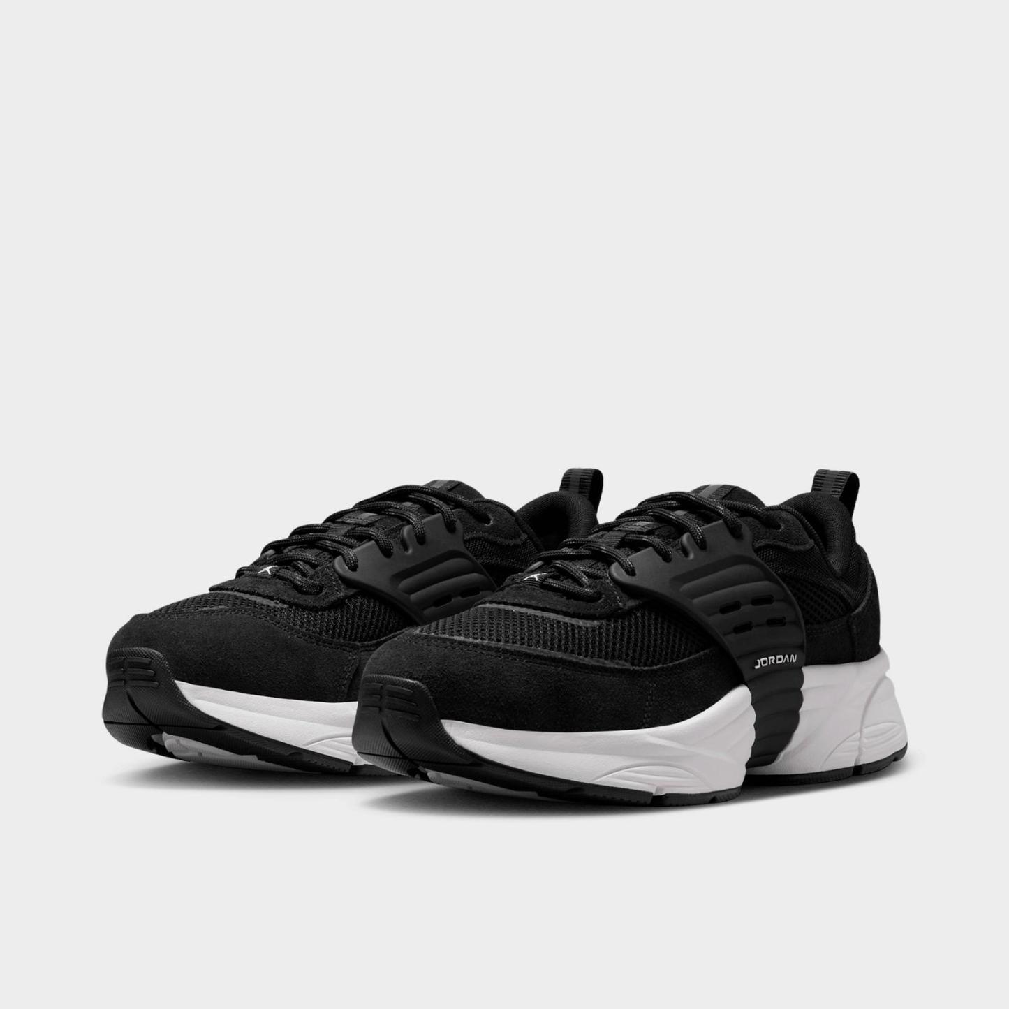 Men's Jordan Trunner O/S Casual Shoes - Black/White - view 2