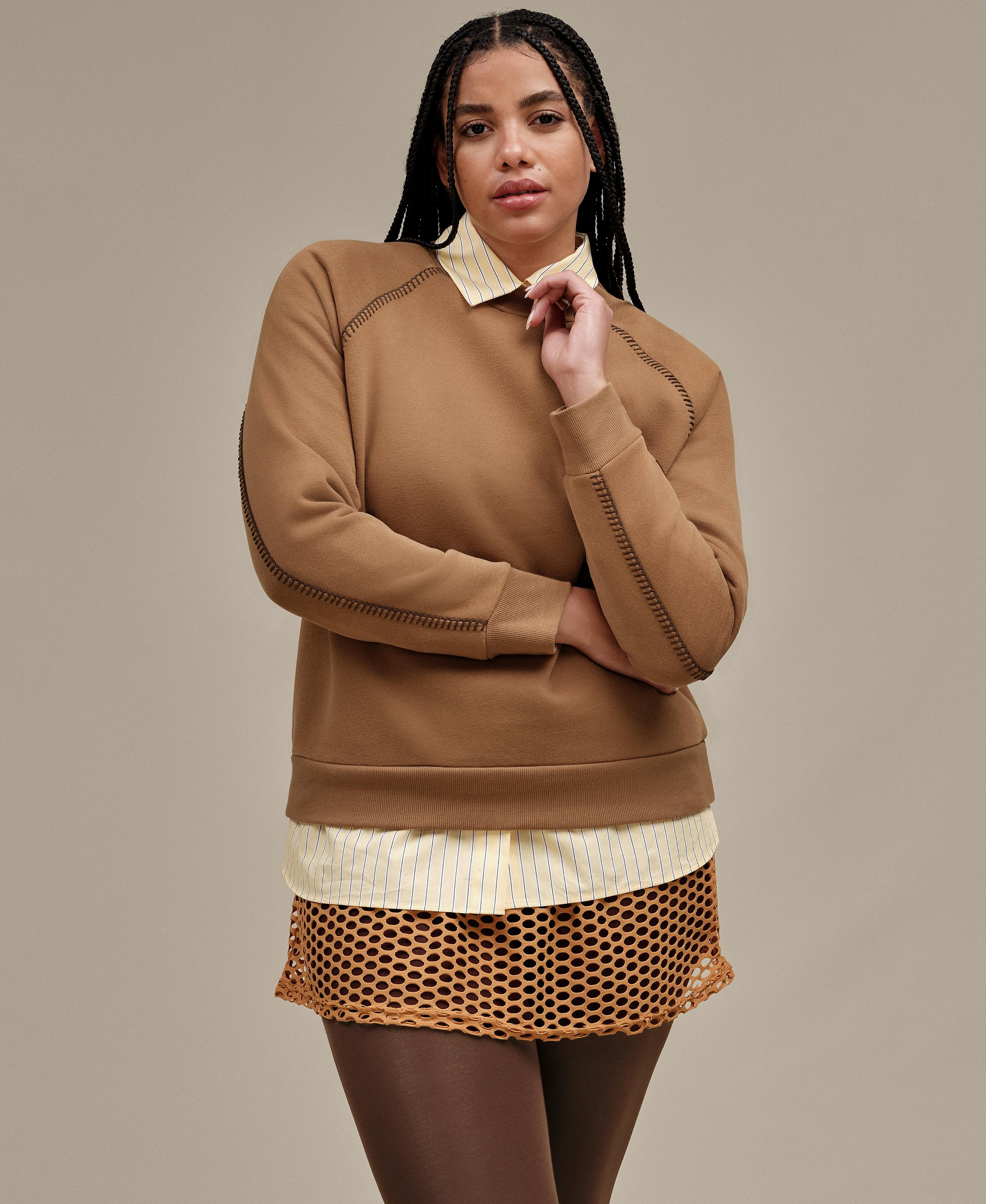 UGG Women's Classic Sweatshirt - Chestnut.
