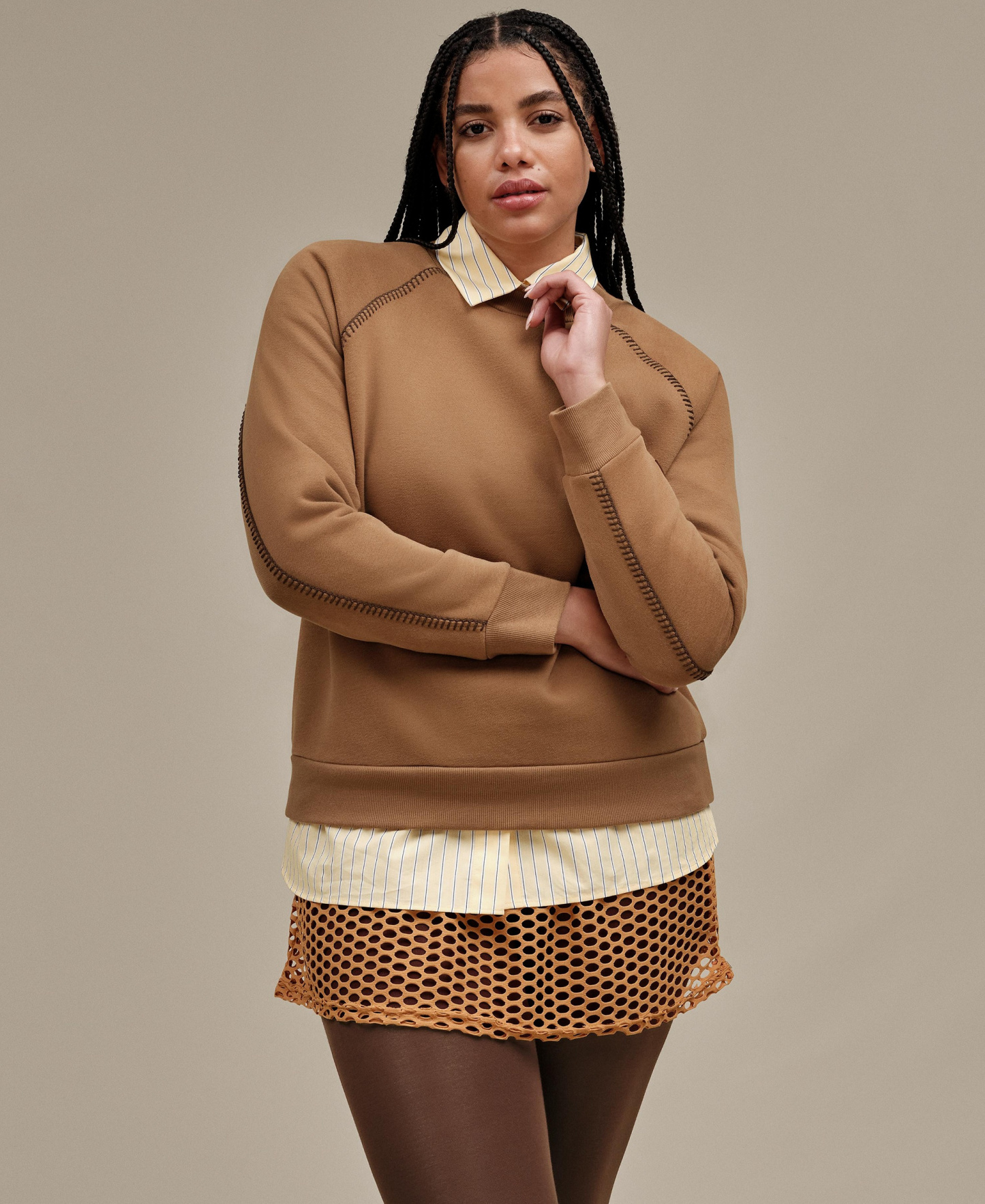 UGG Women's Classic Sweatshirt - Chestnut.