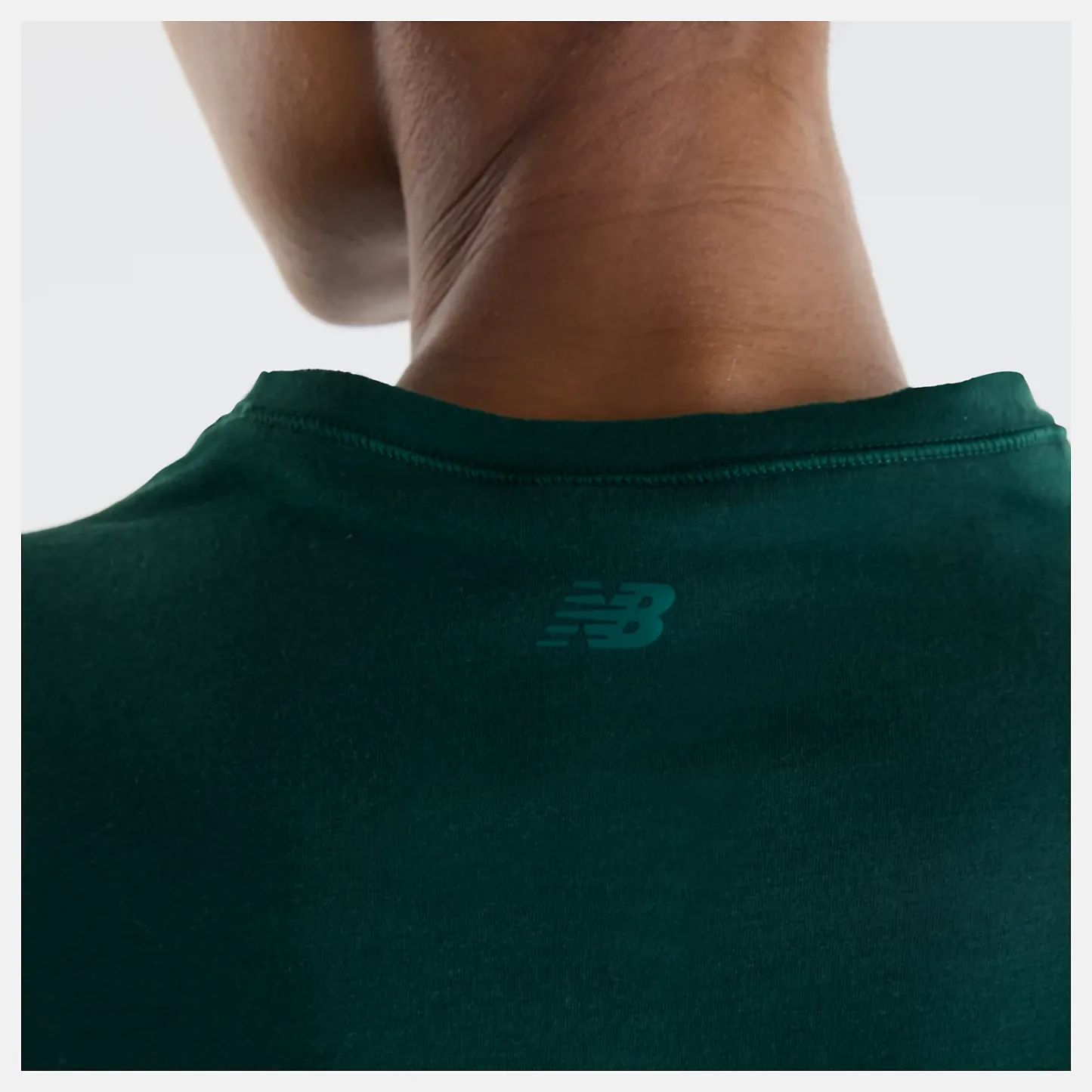 Lihem is wearing size S and is 5'10"/177.8cm. Chest: 31"/78.74cm, Waist: 25"/63.5cm, Hips: 37"/93.98cm