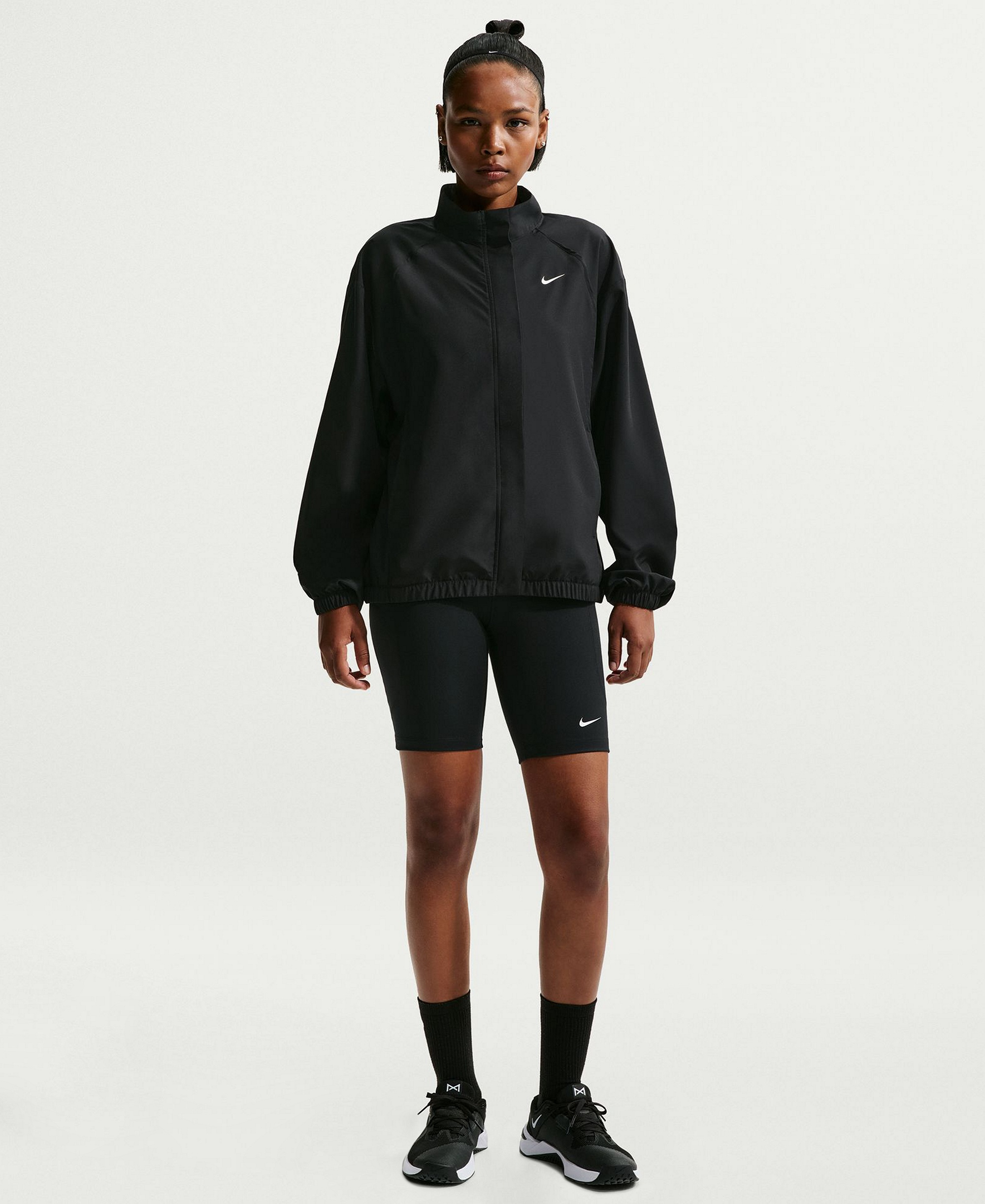 Nike Women's One High-Waisted Side-Pocket 8" Bike Shorts - Black/white