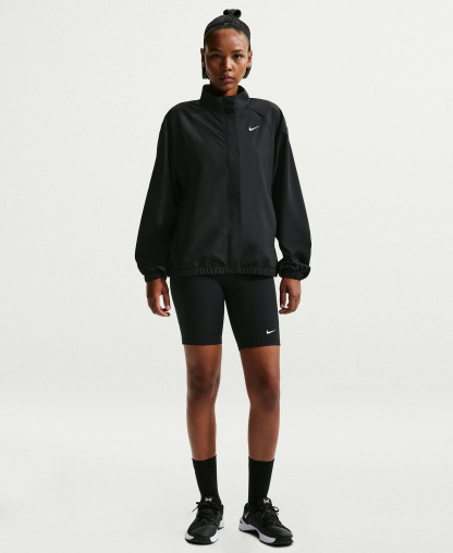 Nike Women's One High-Waisted Side-Pocket 8" Bike Shorts - Black/white