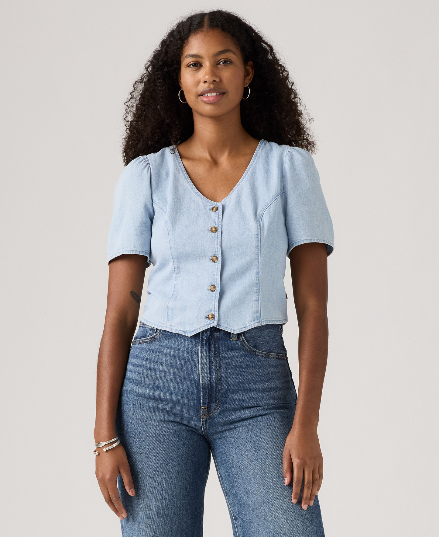 Levi's Women's Moxie Cotton Short-Sleeve Denim Blouse - Soft As Butter 3