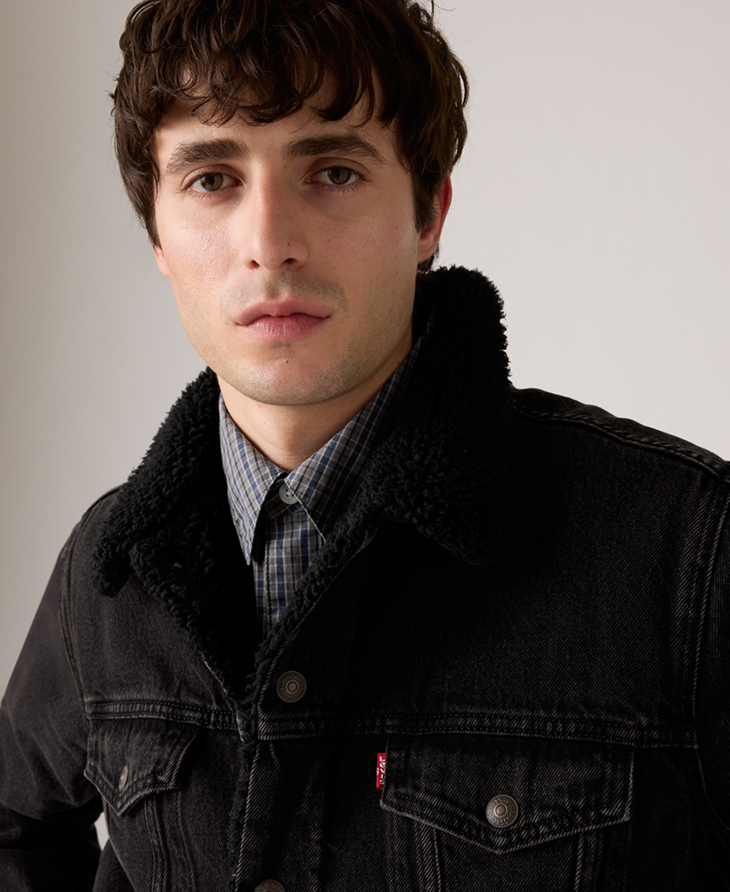 Levi's Men's Regular Fit Sherpa Denim Trucker Jacket - Washed Black