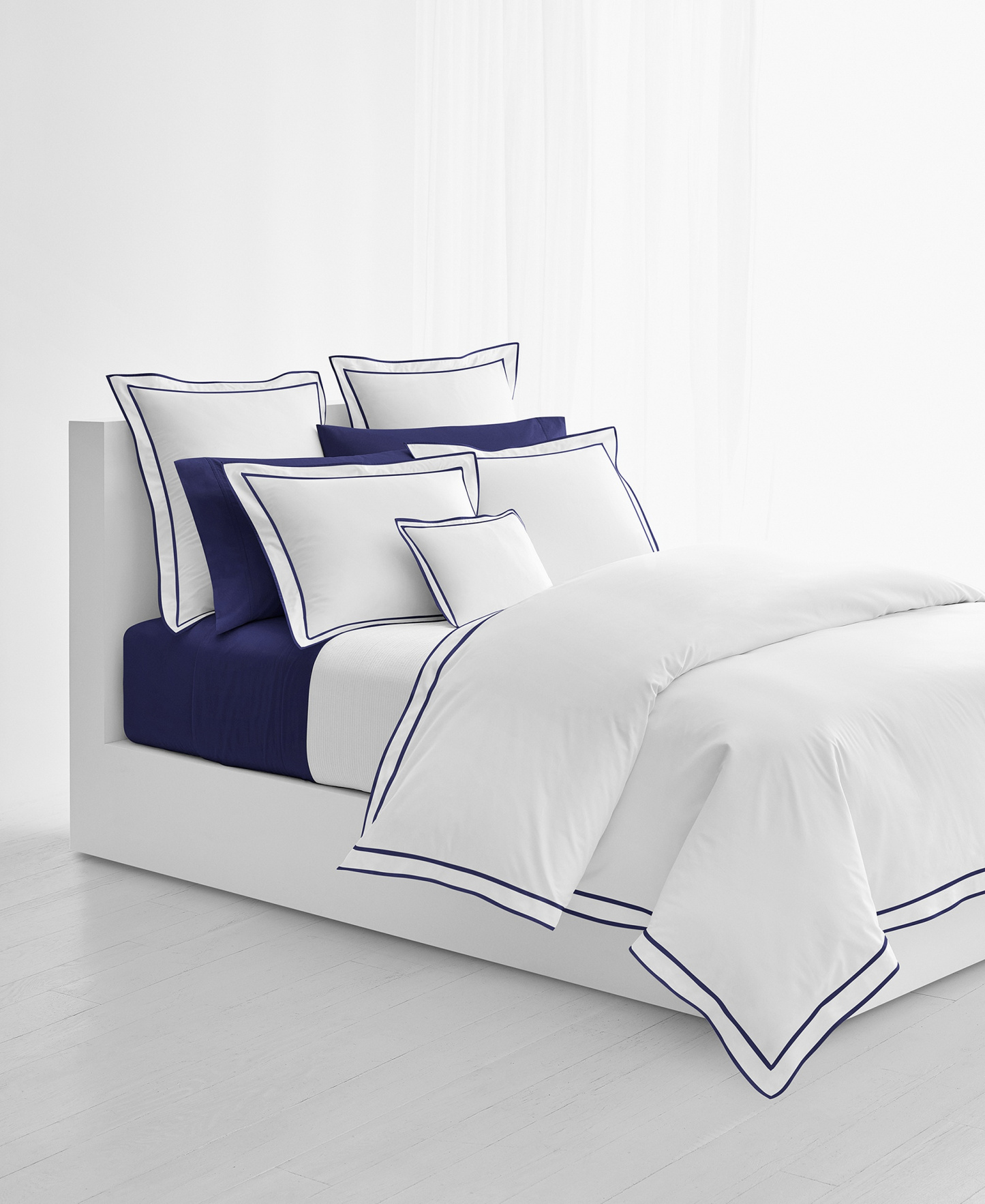 Lauren Ralph Lauren Spencer Sateen Border Duvet Cover, Full/Queen - White & Navy