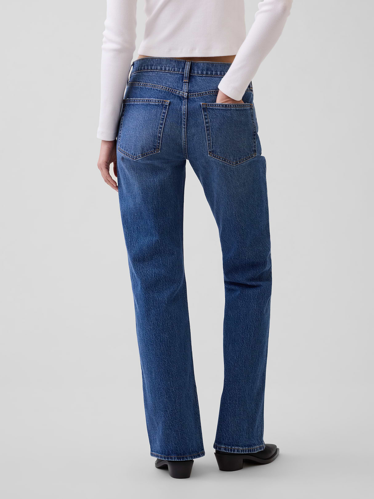 Mid Rise Relaxed Flare Jeans - Medium wash
