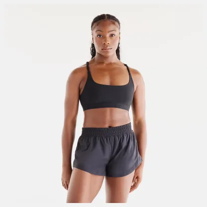 Isio-Maya is wearing size S and is 5'8"/172.72cm. Chest: 34"/86.36cm, Waist: 27.5"/69.85cm, Hips: 39"/99.06cm