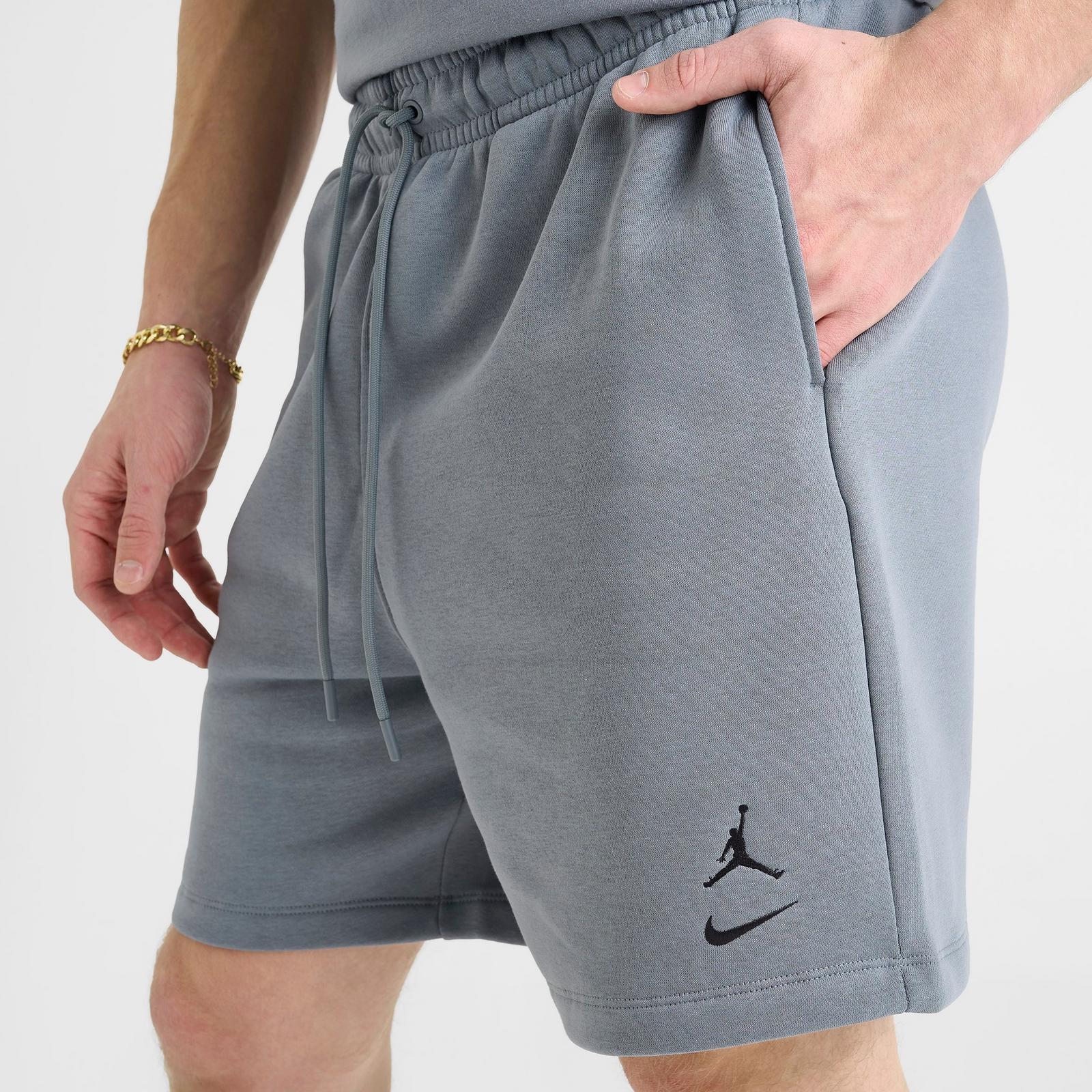 Men's Jordan Brooklyn Varsity Fleece Shorts - Cool Grey/Black - view 5