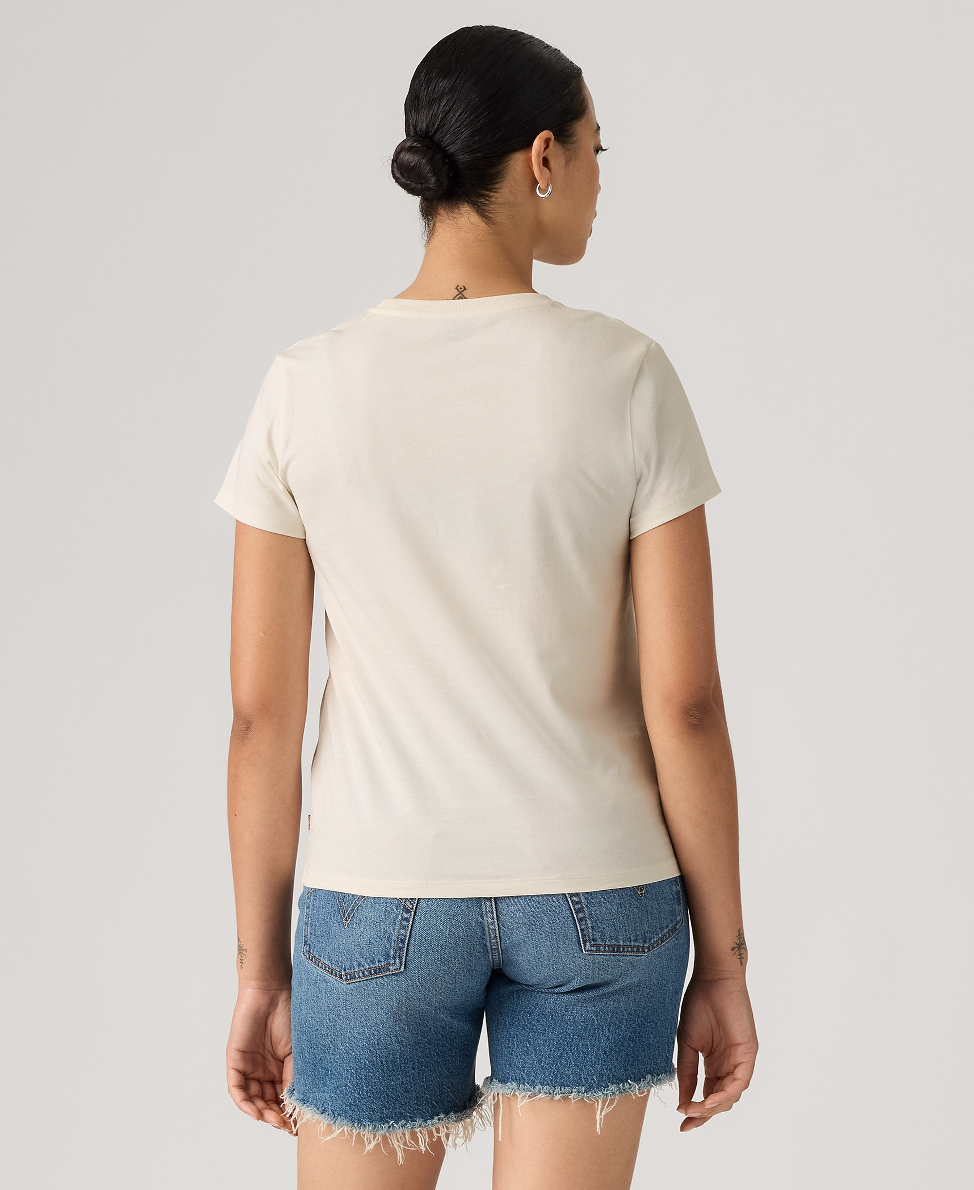 Levi's Women's Perfect Graphic Logo Cotton T-Shirt - Runa Bw Embroidery Egret
