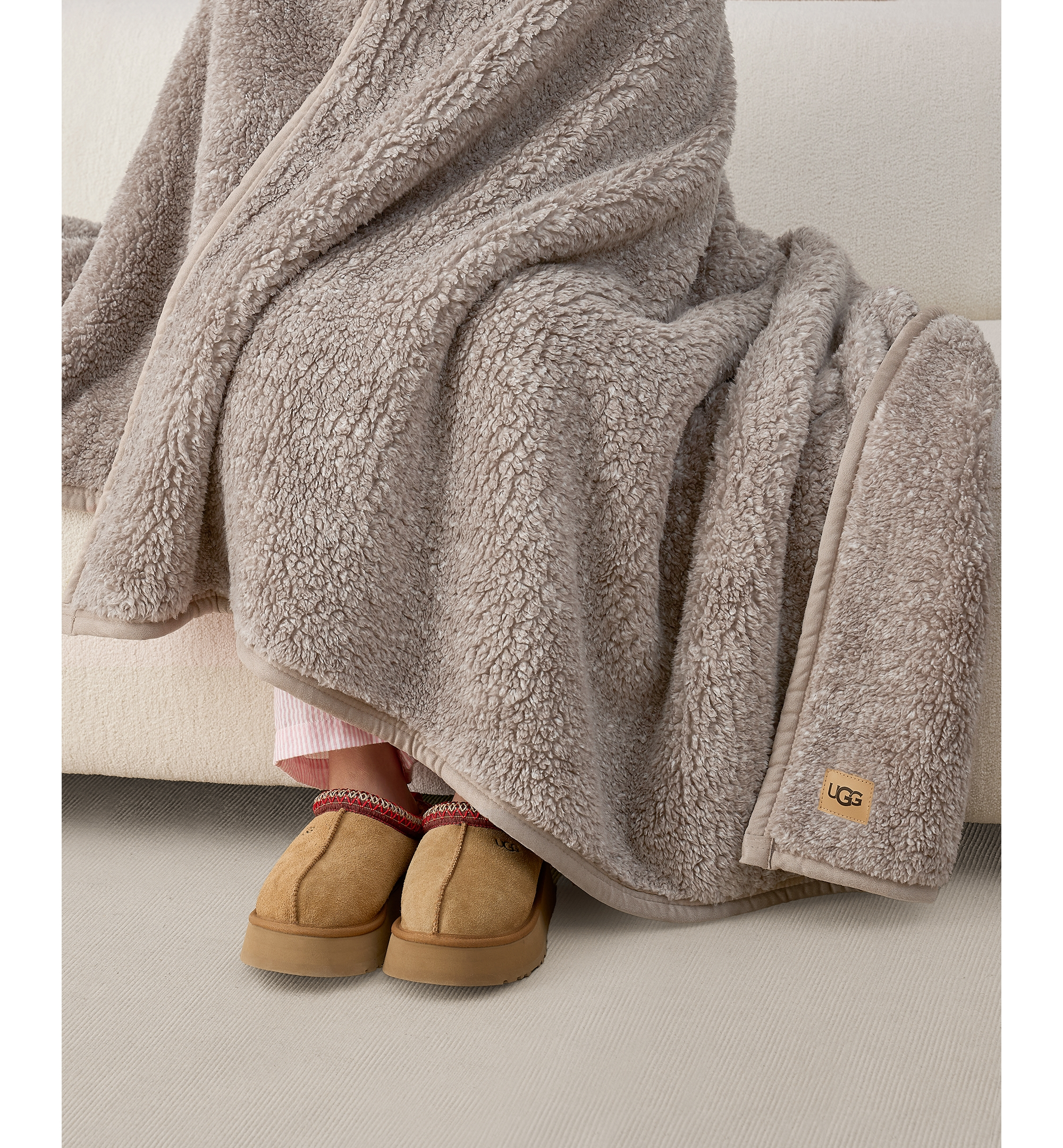 UGG® Classic UGGfluff Throw, 50" x 70" - Fawn
