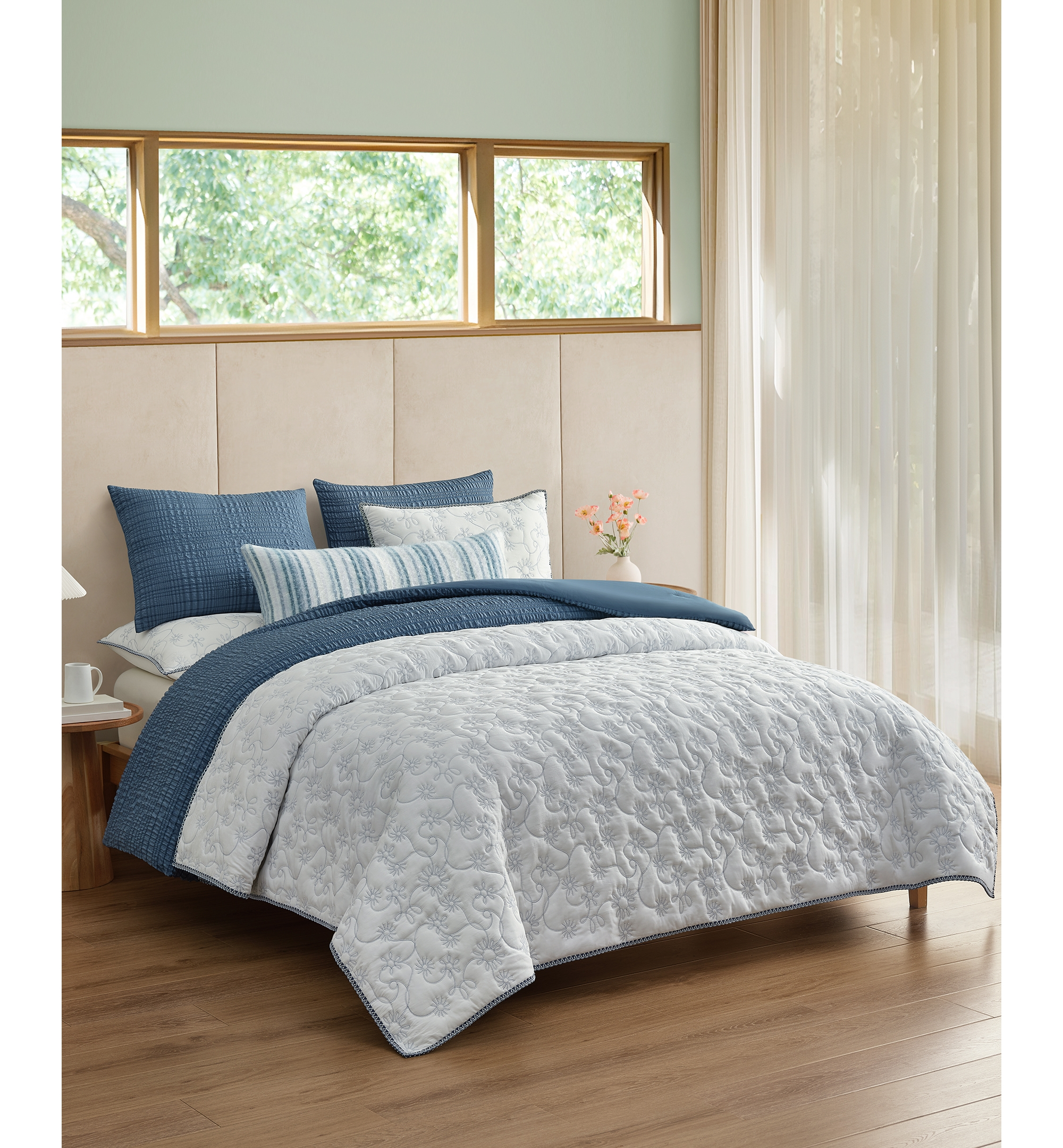 UGG® Botanic Lightweight 3-Piece Quilt Sets - Snow, Lilac