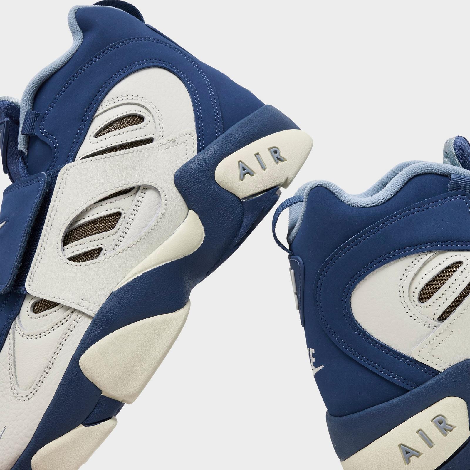 Men's Nike Air Diamond Turf 2 Casual Shoes - Sail/Mystic Navy/Blue Grey/Metallic Gold