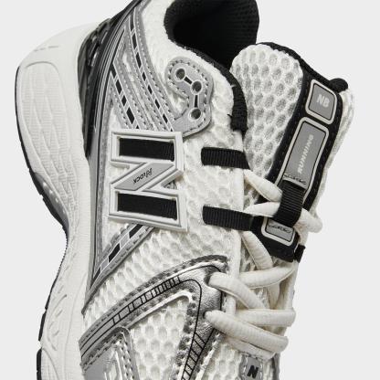Little Kids' New Balance 1906 Casual Shoes - Silver Metallic/Black - view 3