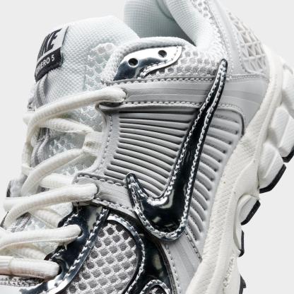 Big Kids' Nike Vomero 5 Casual Shoes - Photon Dust/Gridiron/Sail/Chrome