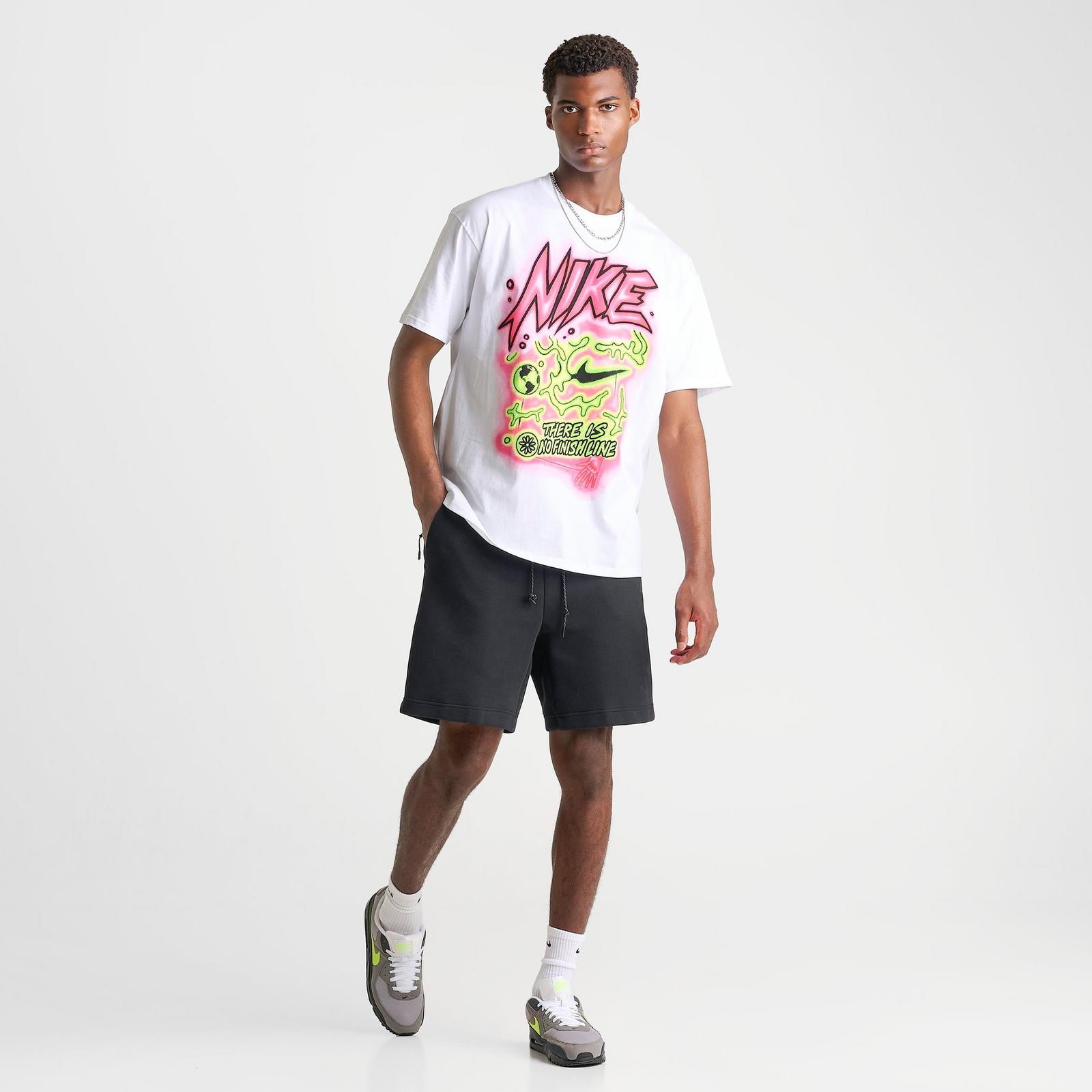 Men's Nike Sportswear No Finish Line Airbrush Graphic T-Shirt - White