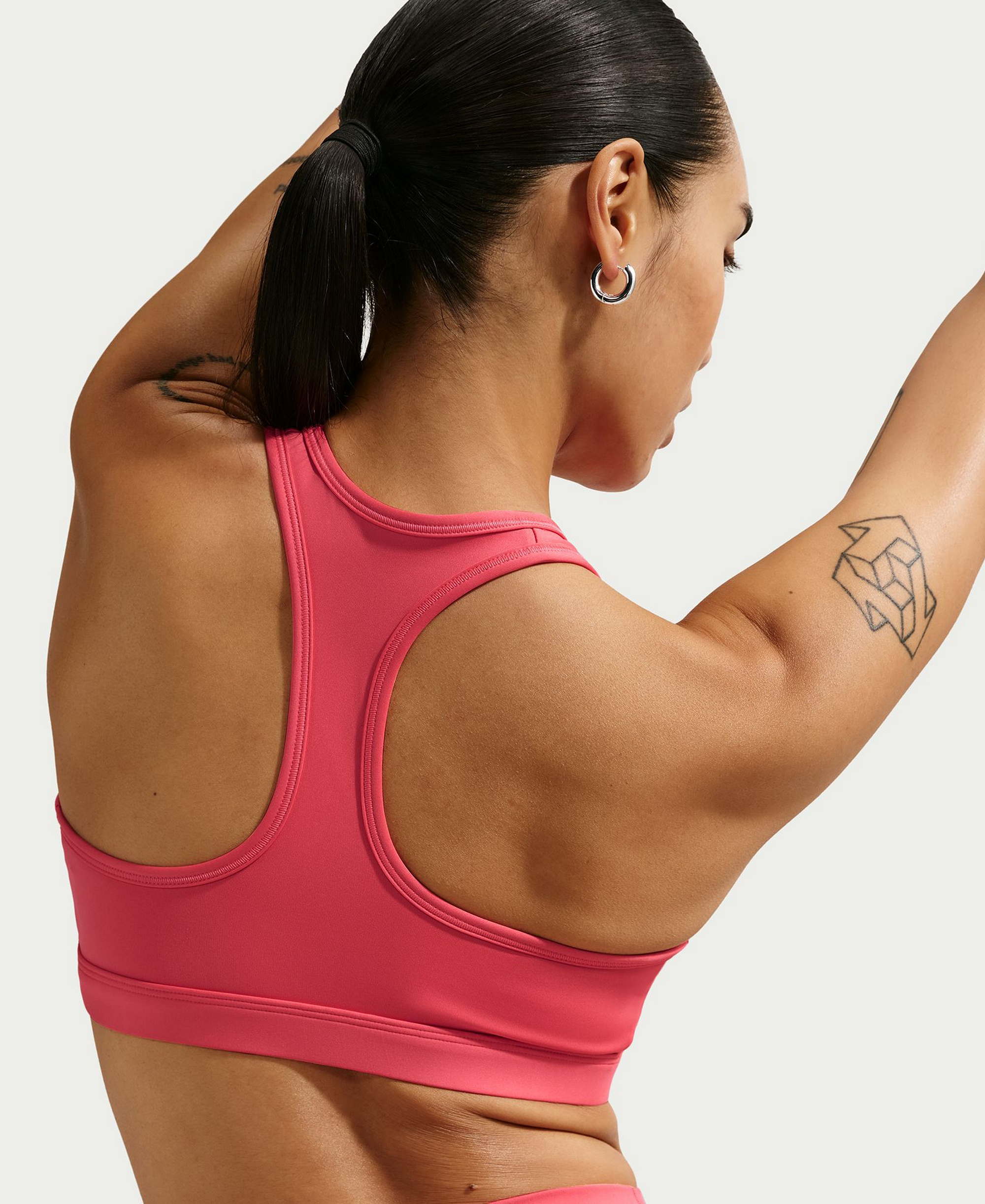 Nike Women's Swoosh Padded Sports Bra - Sea Coral/white