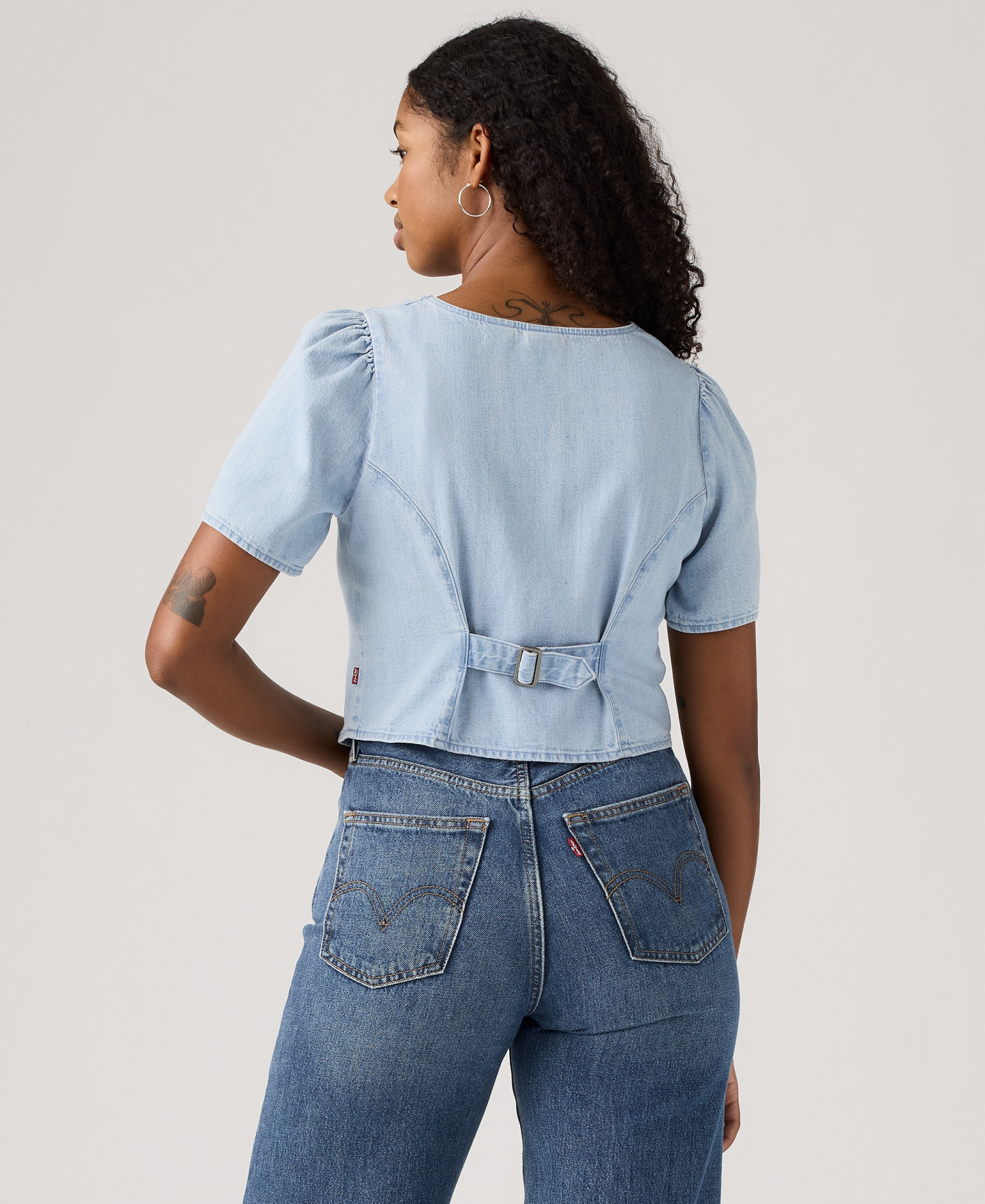 Levi's Women's Moxie Cotton Short-Sleeve Denim Blouse - Soft As Butter 3