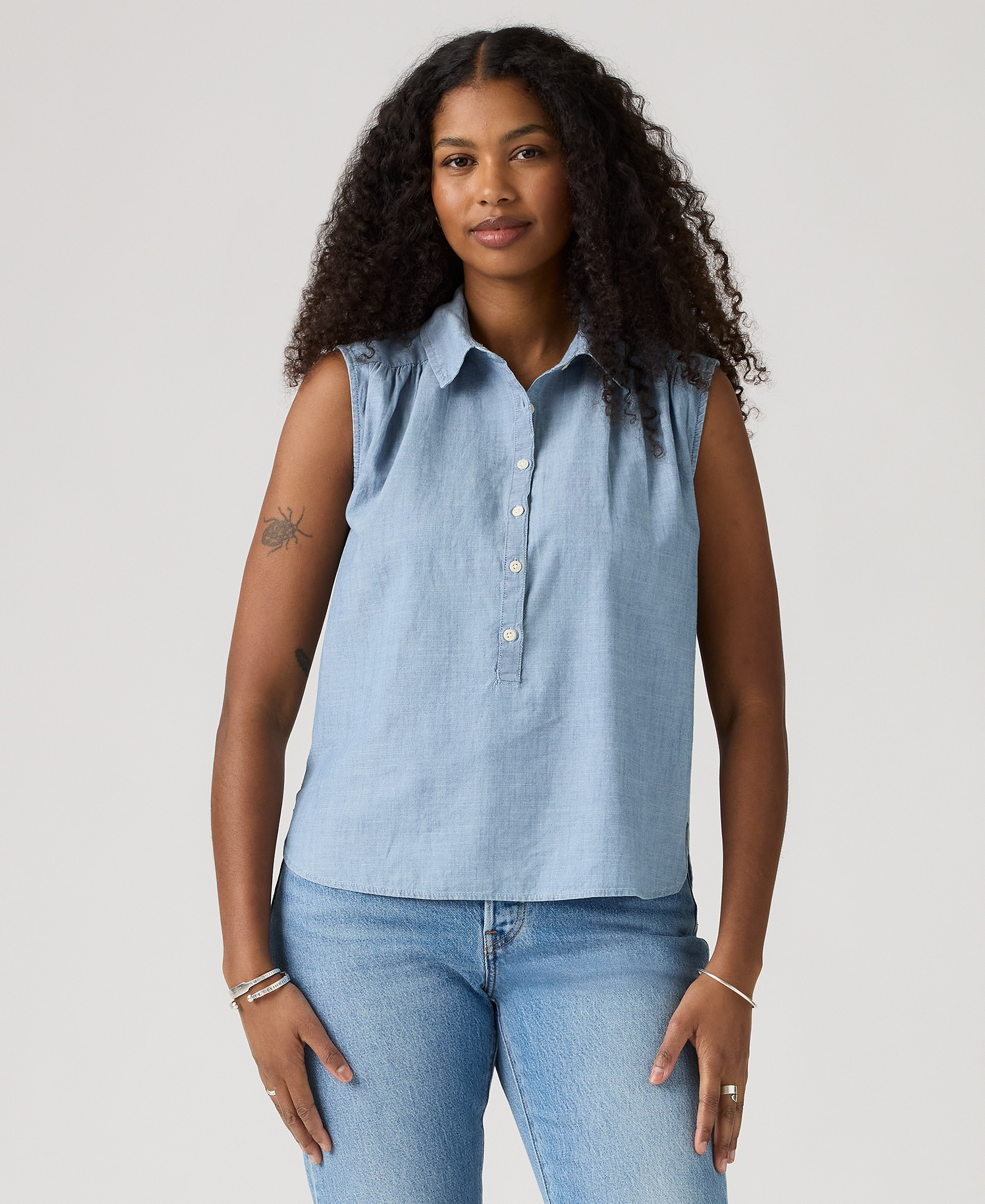 Levi's Women's Londynn Point Collar Relaxed-Fit Top - Alternate Fin