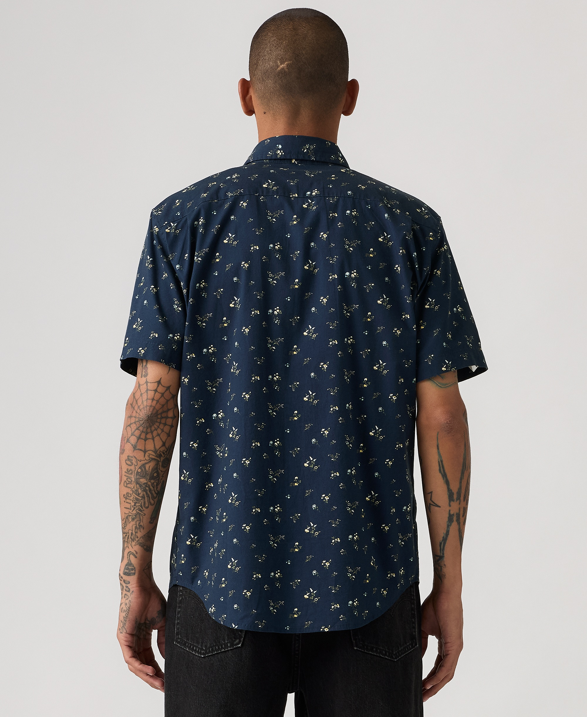 Levi's Men's Classic Pocket Short-Sleeve Shirt - Dress Blue