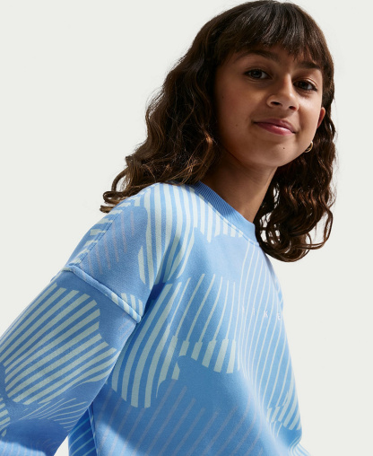 Nike Girls' 7-16 Sportswear Club Boxy Crewneck Sweatshirt - Blue