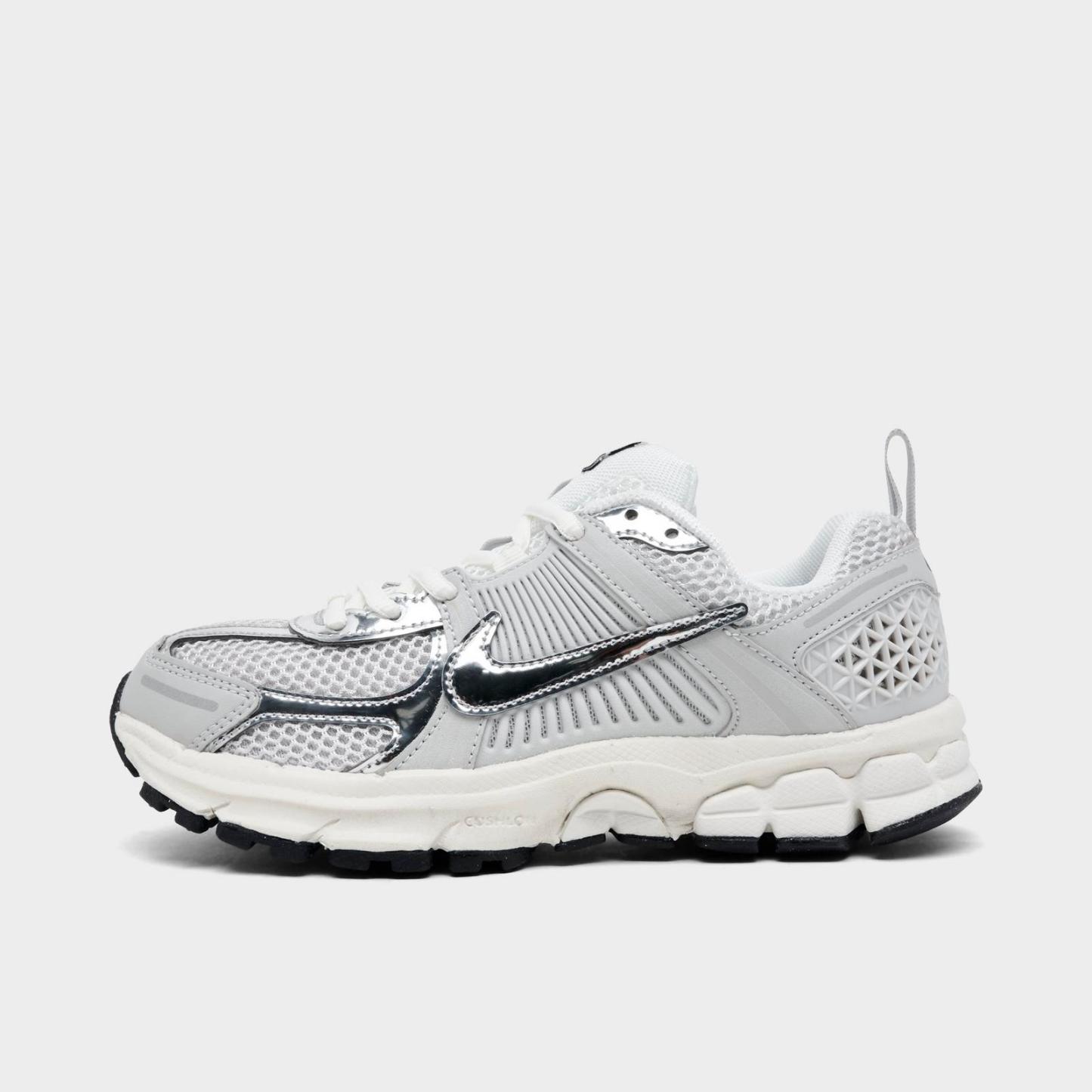 Big Kids' Nike Vomero 5 Casual Shoes - Photon Dust/Gridiron/Sail/Chrome