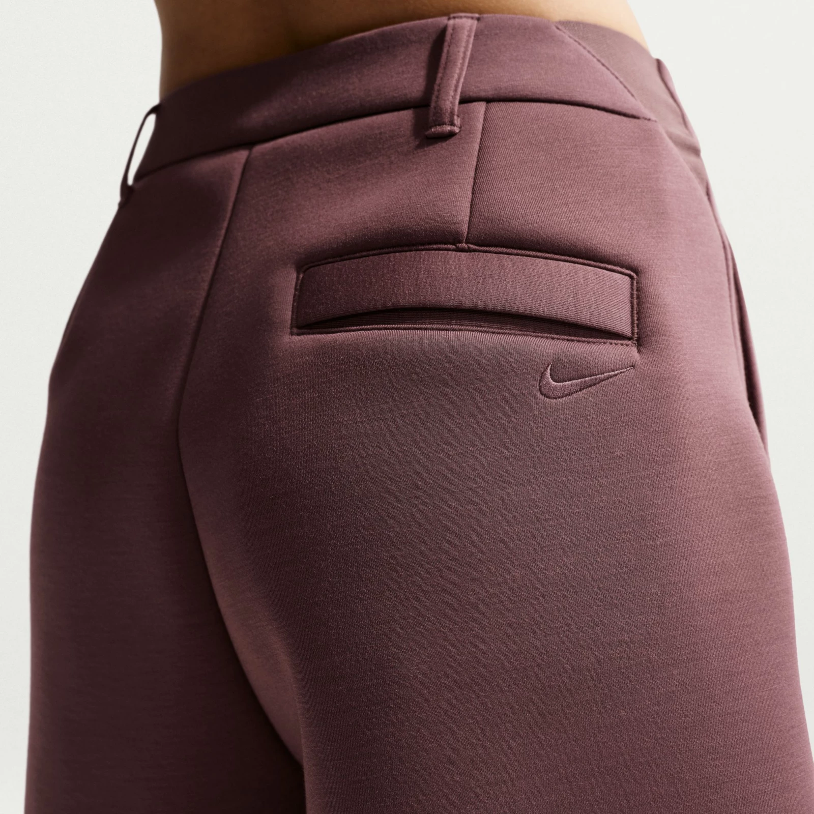 Nike Women's Sportswear Loose Mid-Rise Fleece Trousers - Tattoo image 6