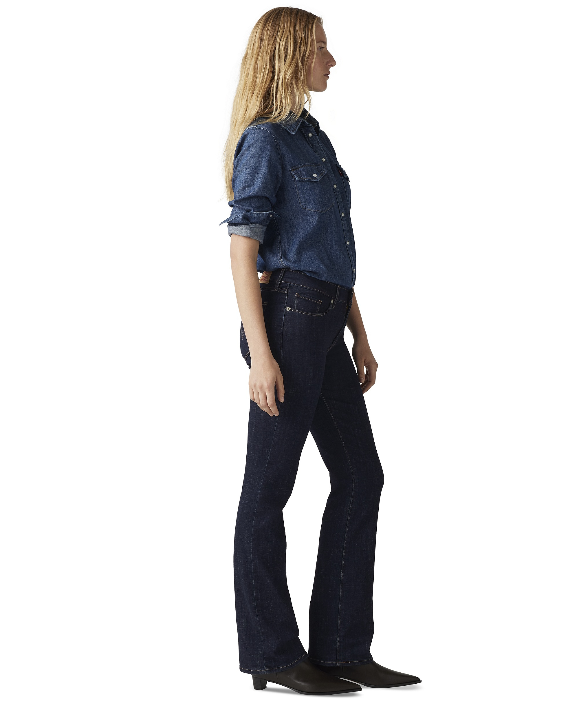 Levi's Women's Casual Classic Mid Rise Bootcut Jeans - Island Rinse
