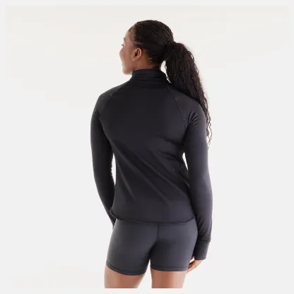 Isio-Maya is wearing size S and is 5'8"/172.72cm. Chest: 34"/86.36cm, Waist: 27.5"/69.85cm, Hips: 39"/99.06cm
