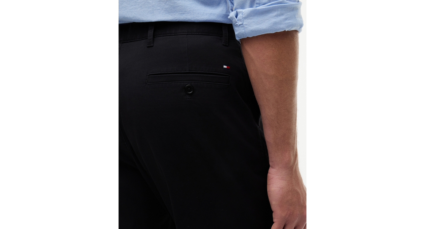 Tommy Hilfiger Men's Regular-Straight Fit Stretch Chino Pants - Black