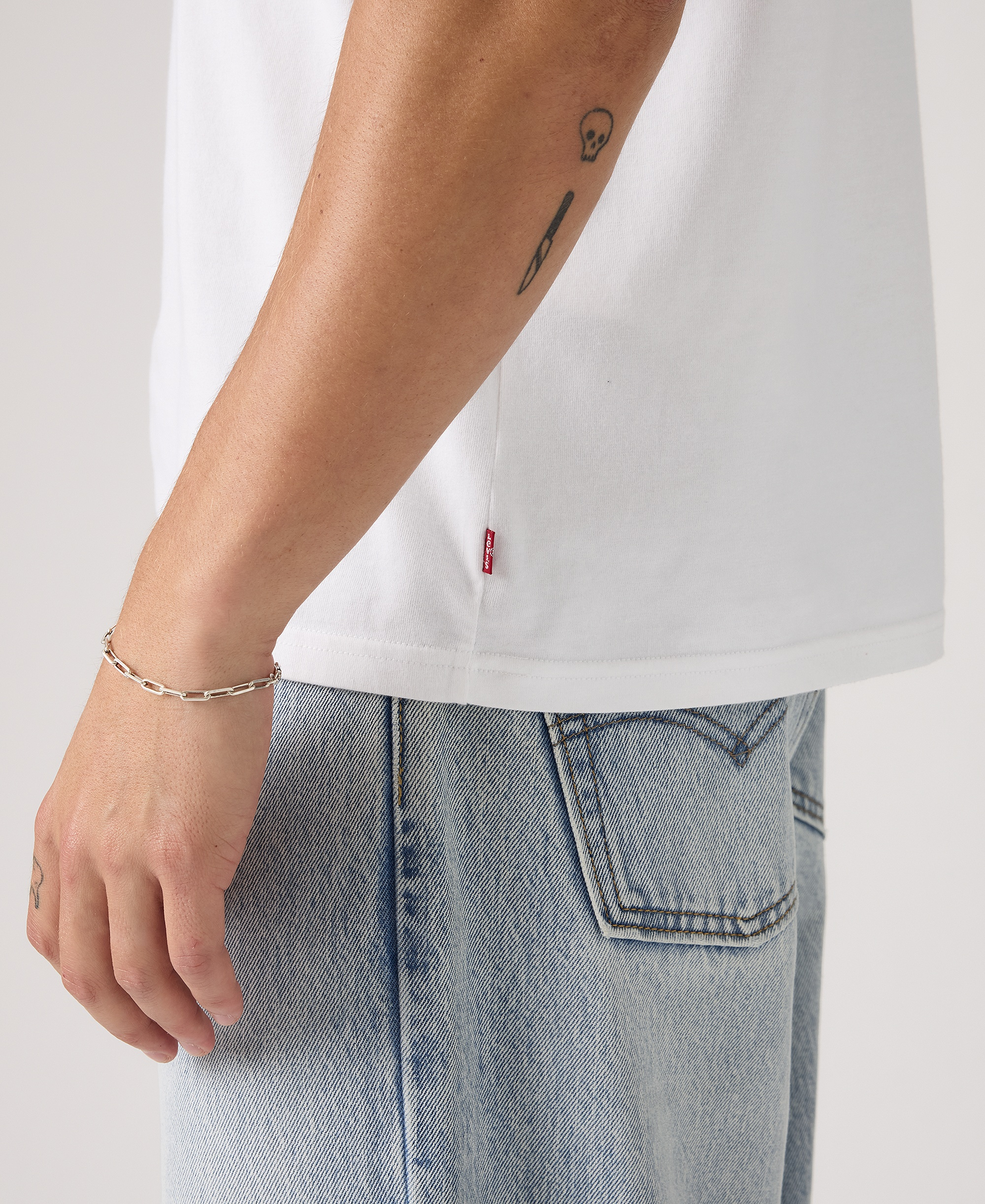 Levi's Men's Classic Cropped Boxy Short-Sleeve T-Shirt - White