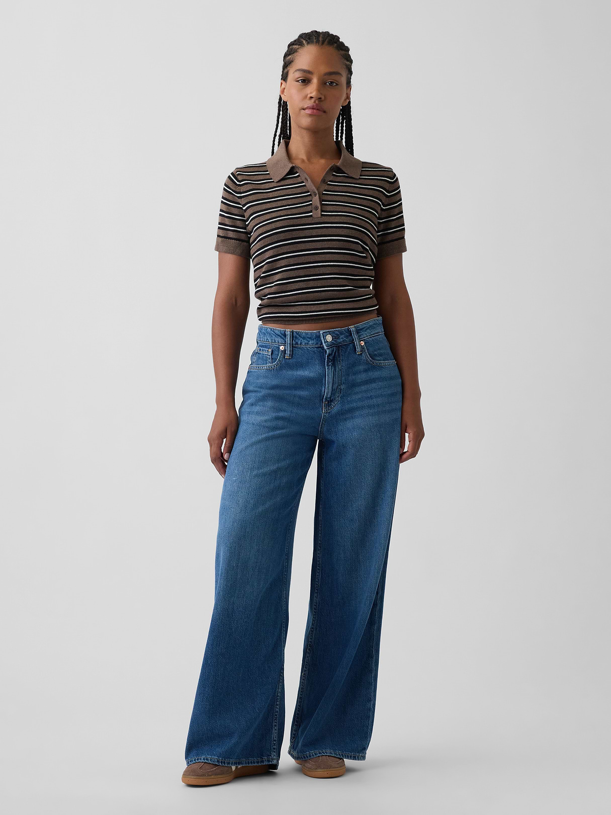 Curvy Mid Rise UltraSoft Baggy Jeans - Medium wash