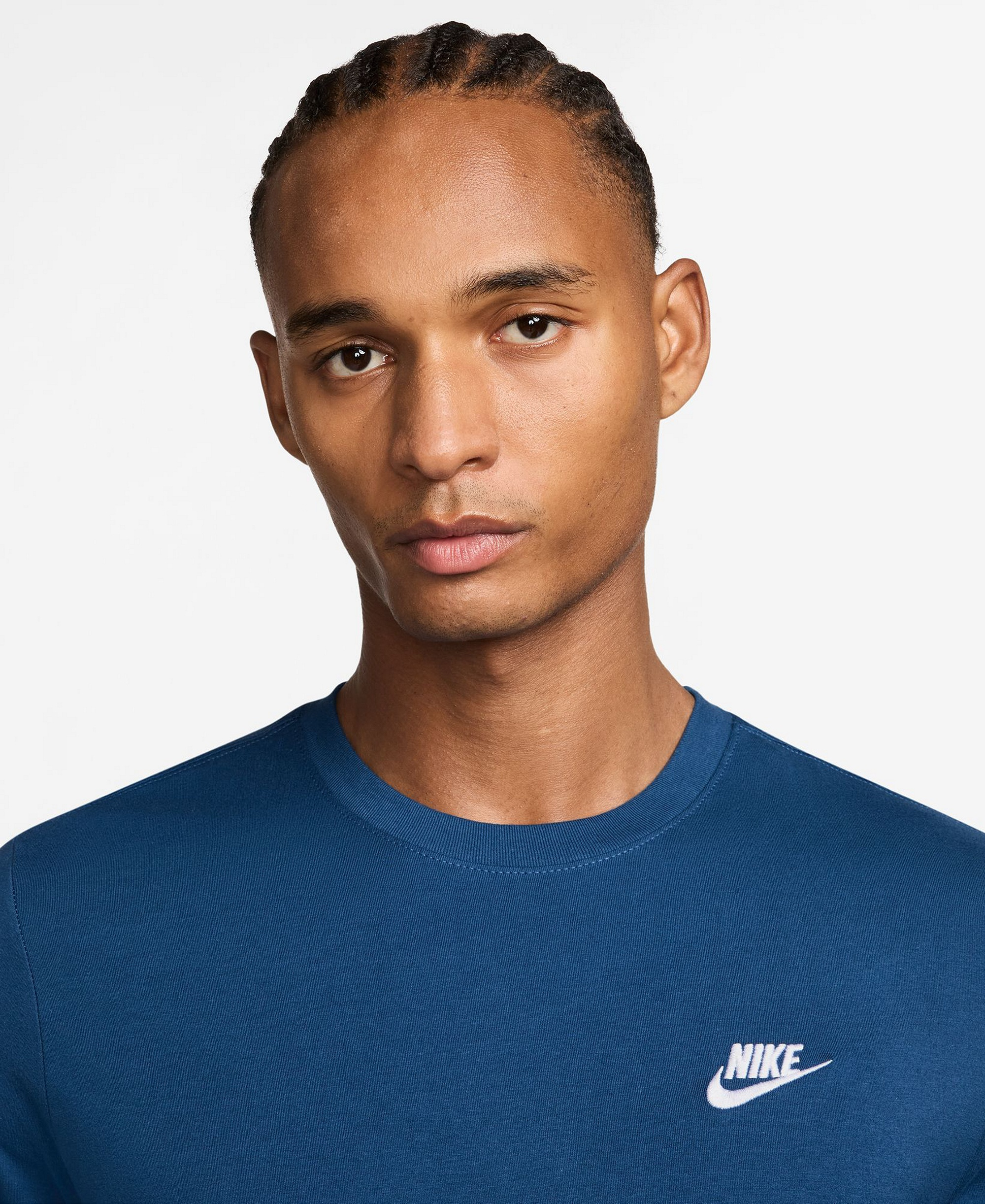 Nike Men's Sportswear Club Long-Sleeve T-Shirt - Court Blue