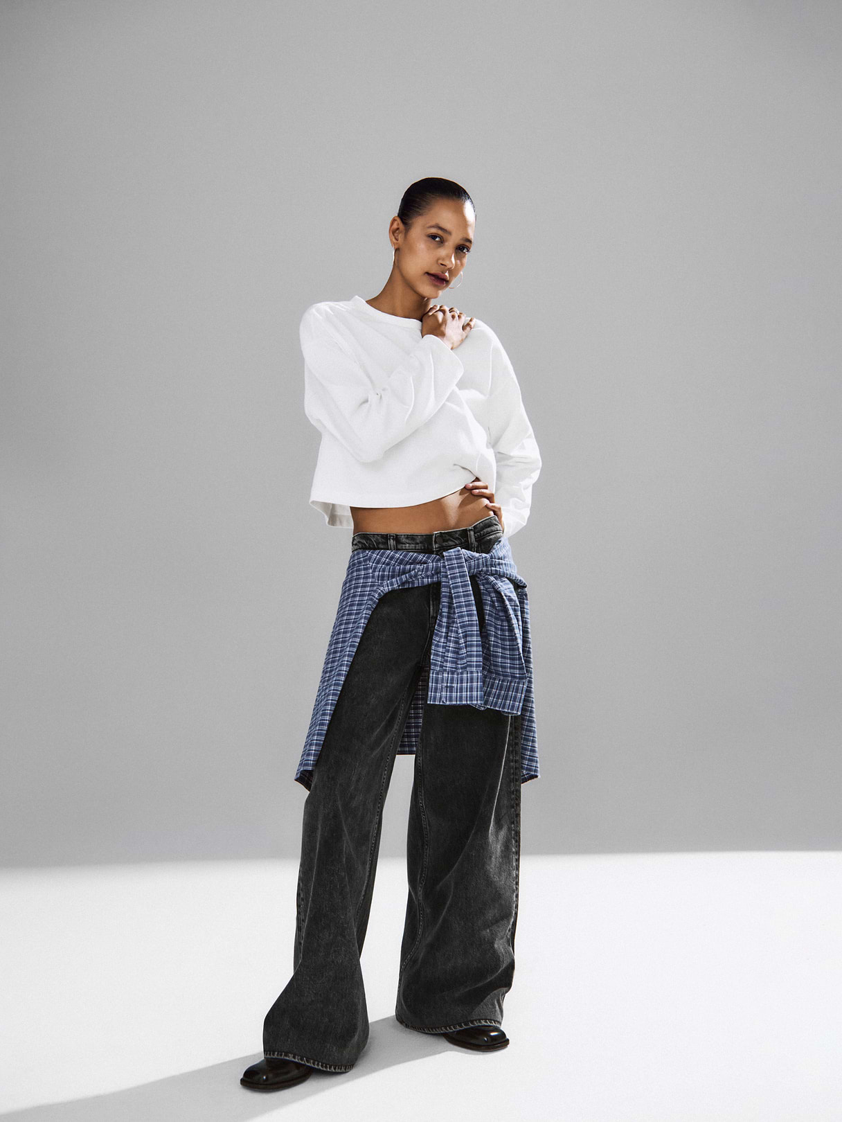 Mid Rise UltraSoft Baggy Jeans - Black hawk