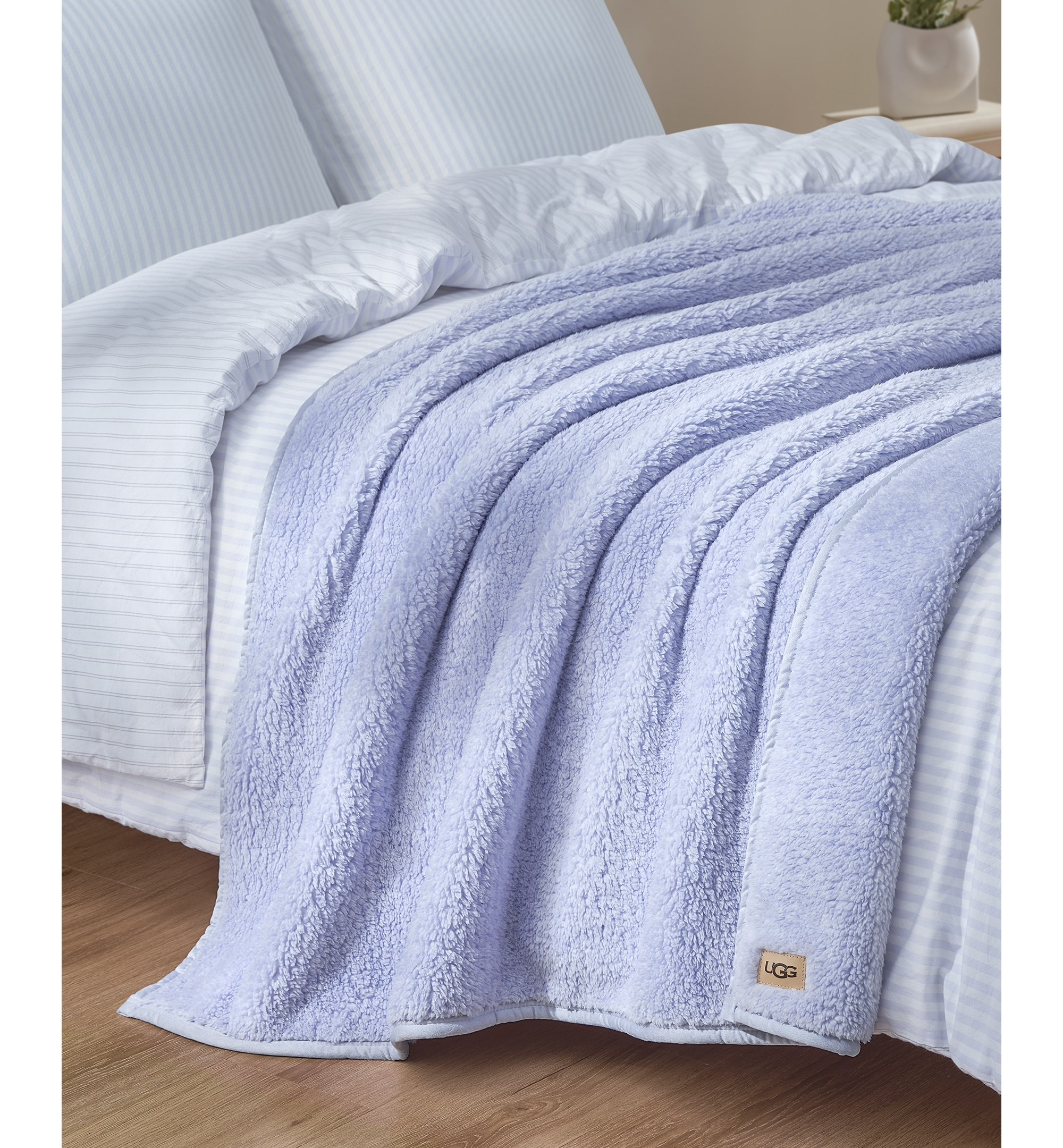 UGG® Classic UGGfluff Throw, 50" x 70" - Misty Wisteria