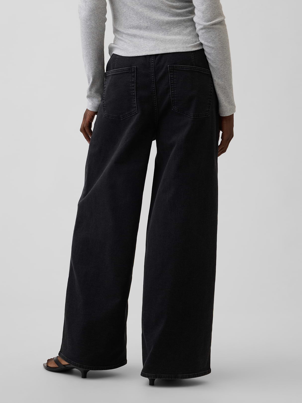 Mid Rise UltraSoft Easy Baggy Jeans - Black wash