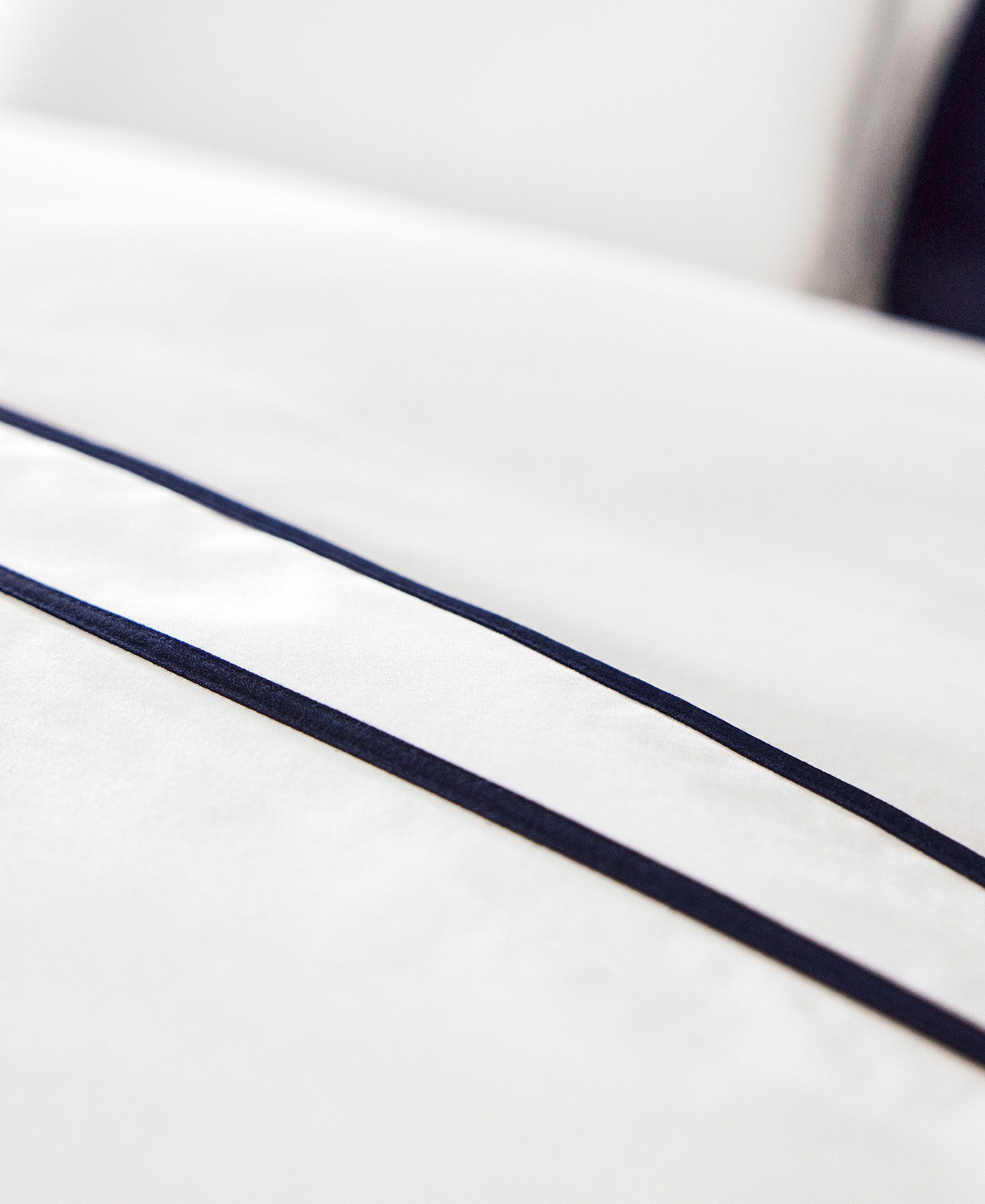 Lauren Ralph Lauren Spencer Sateen Border Duvet Cover, Full/Queen - White & Navy