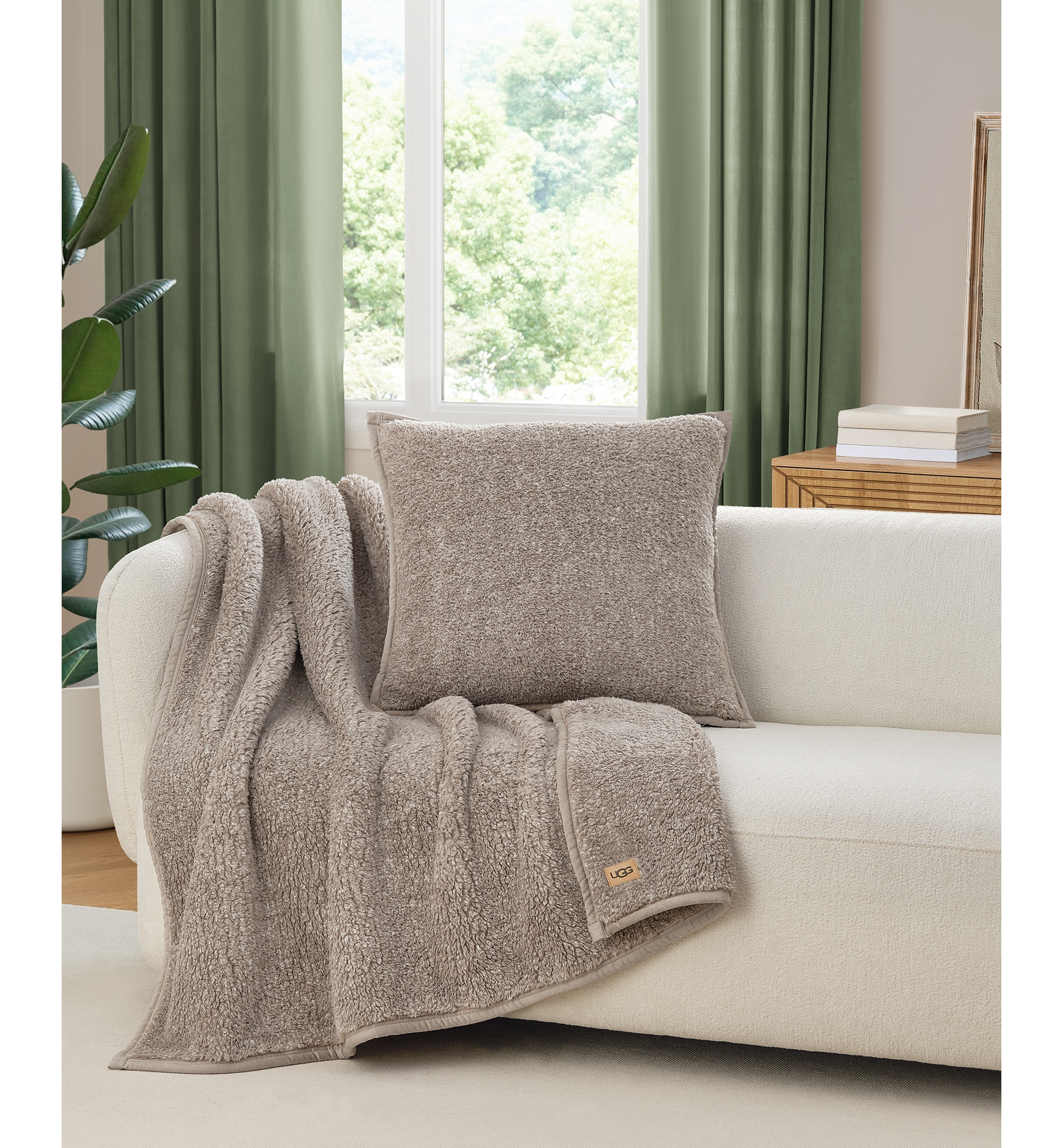 UGG® Classic UGGfluff Throw, 50" x 70" - Fawn