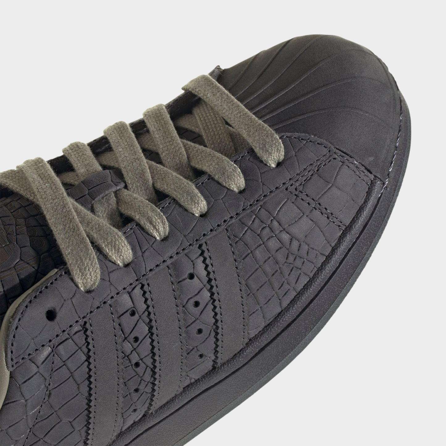 Men's adidas Originals Superstar II Casual Shoes - Part 1 - Utility Black/Grey/Clay - Detail shot