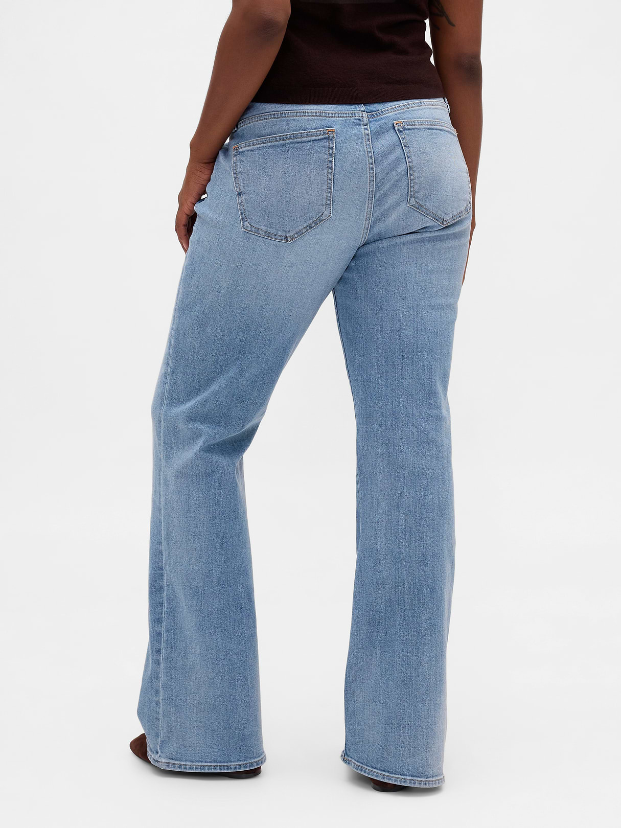 Low Rise Long & Lean Split-Hem Jeans - Light indigo