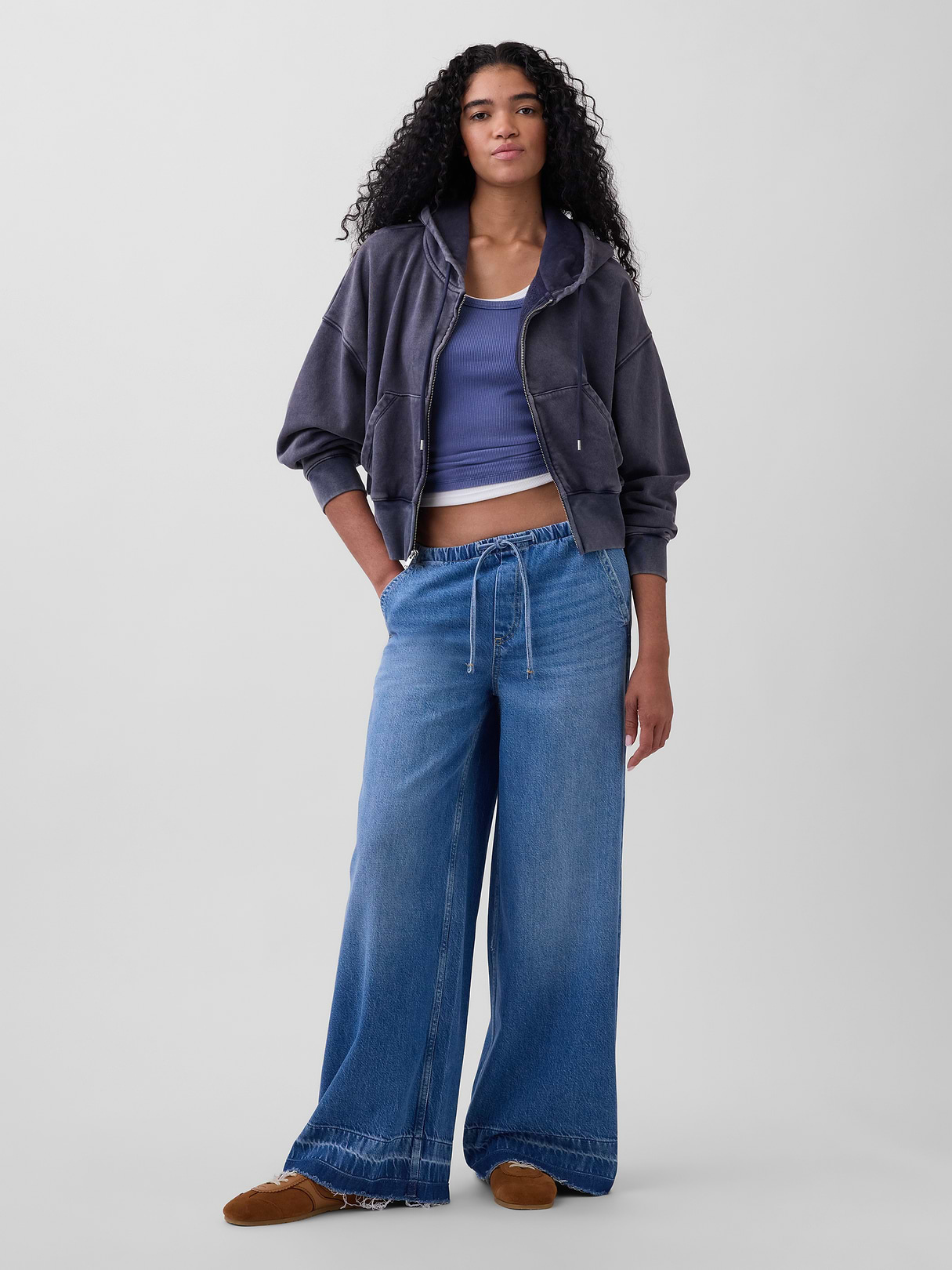 Mid Rise UltraSoft Easy Baggy Jeans - Medium wash