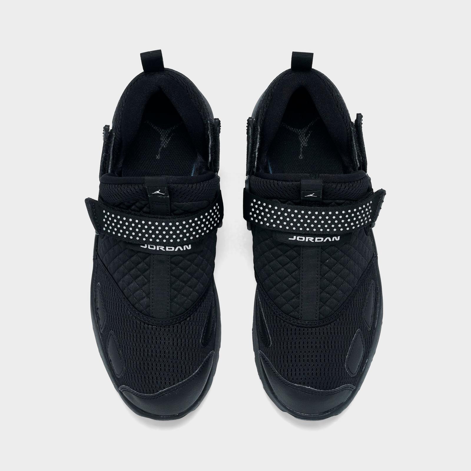 Women's Jordan Trunner LX Casual Shoes - Black/Black/Black - view 5