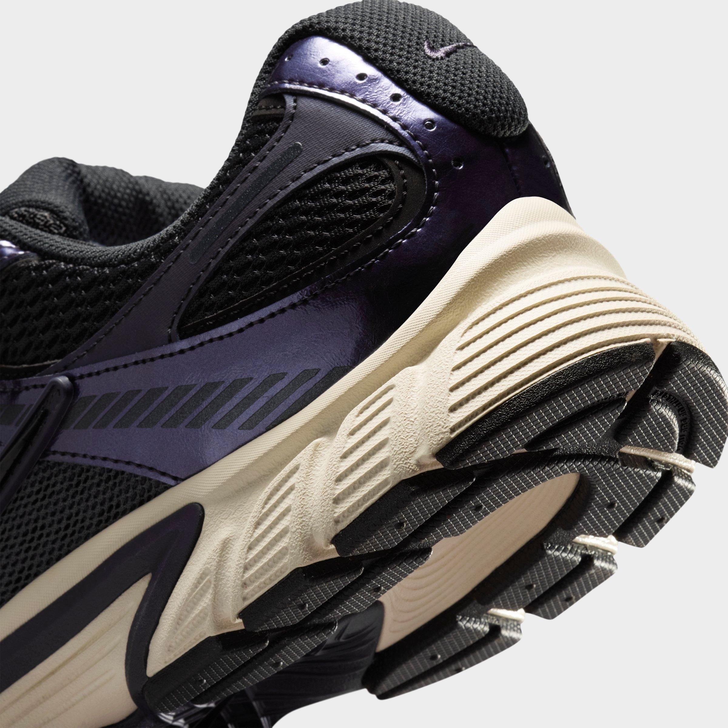 Men's Nithtke V5 RNR Casual Shoes - Part 1 - Off Noir/Gridiron/Metallic Silver/Black - Detail shot